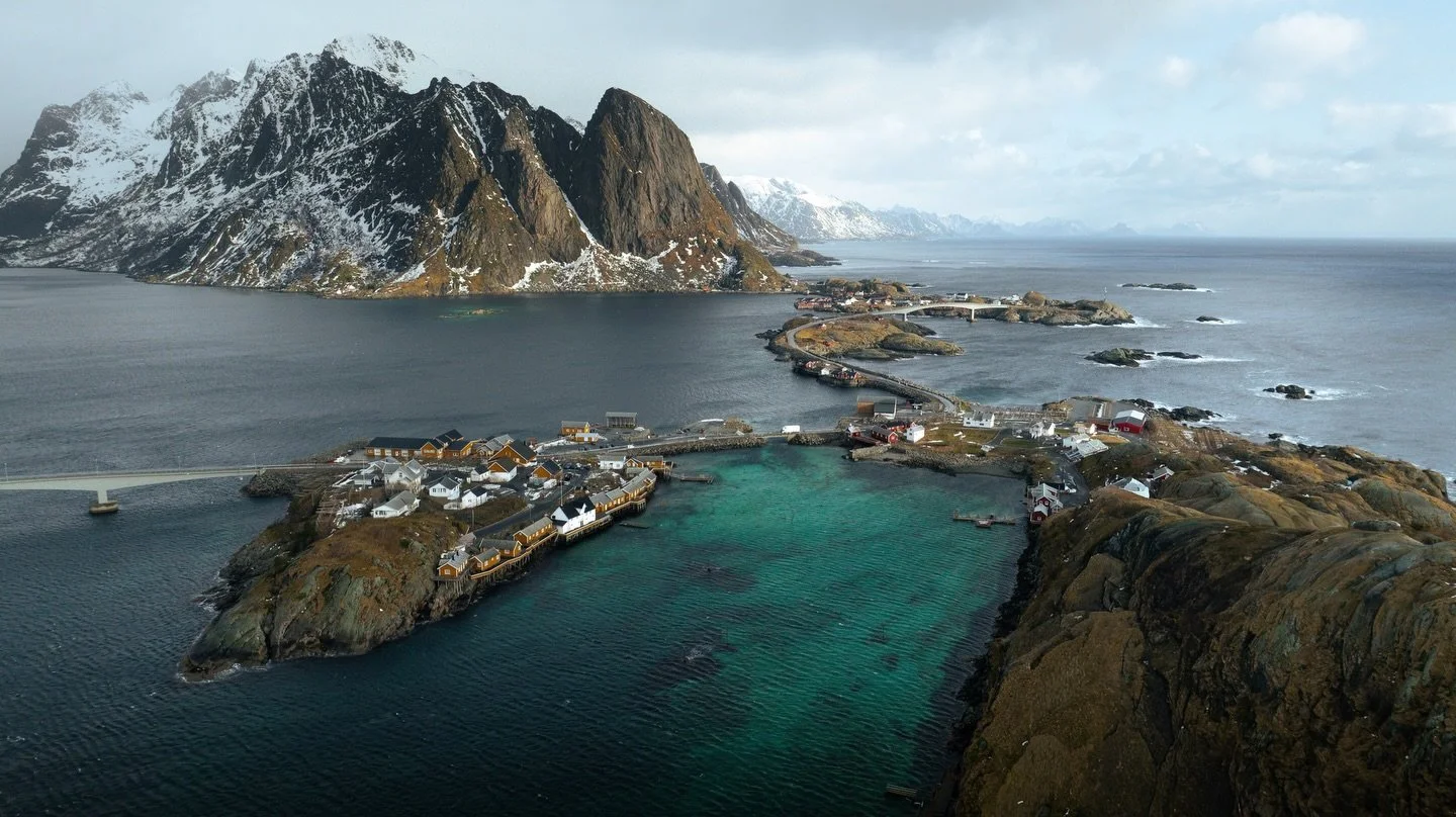 Sorry Instagram, but vertical shouldn&rsquo;t be the norm for posting online. Here are some stills from above Reinefjorden 👩&zwj;✈️