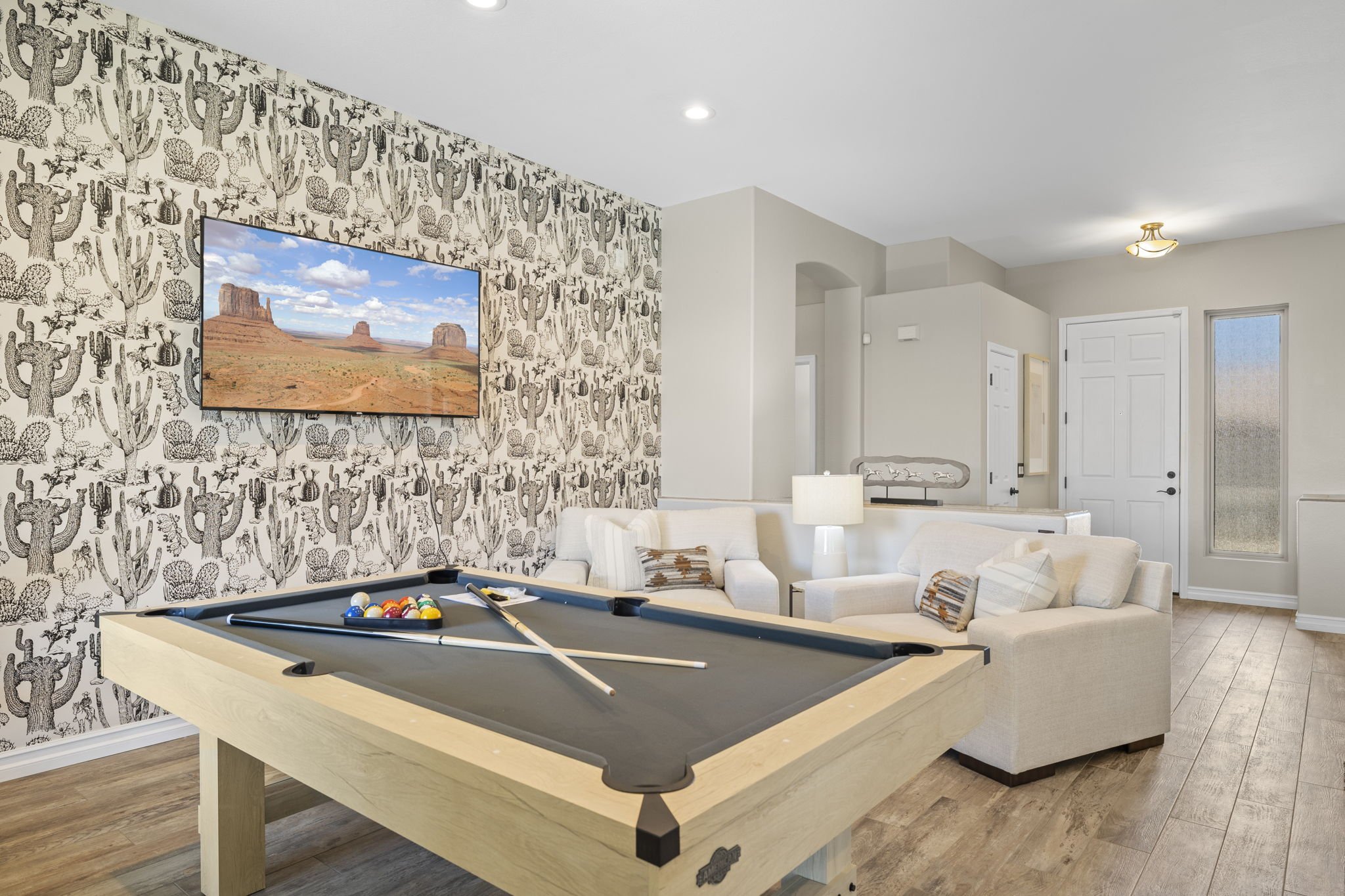 11-web-or-mls-9533-e-idaho-ave.jpg
