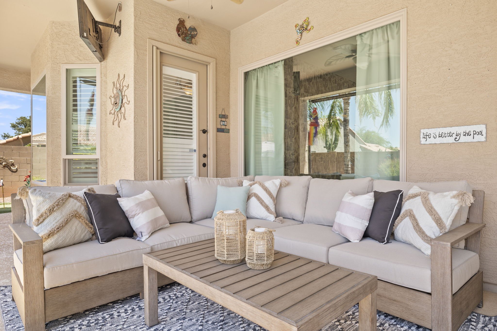 38-web-or-mls-9533-e-idaho-ave.jpg