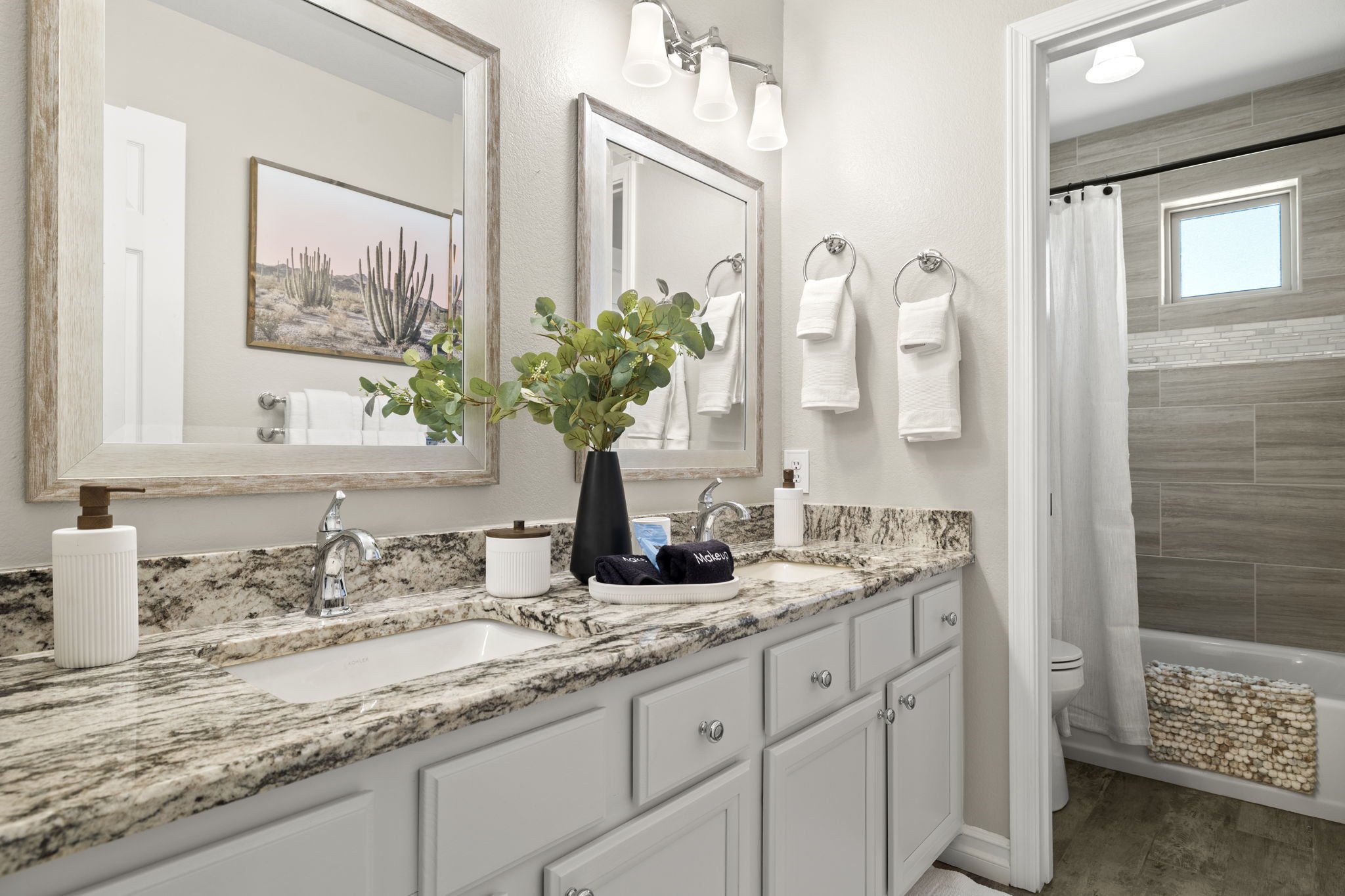 48-web-or-mls-9533-e-idaho-ave.jpg