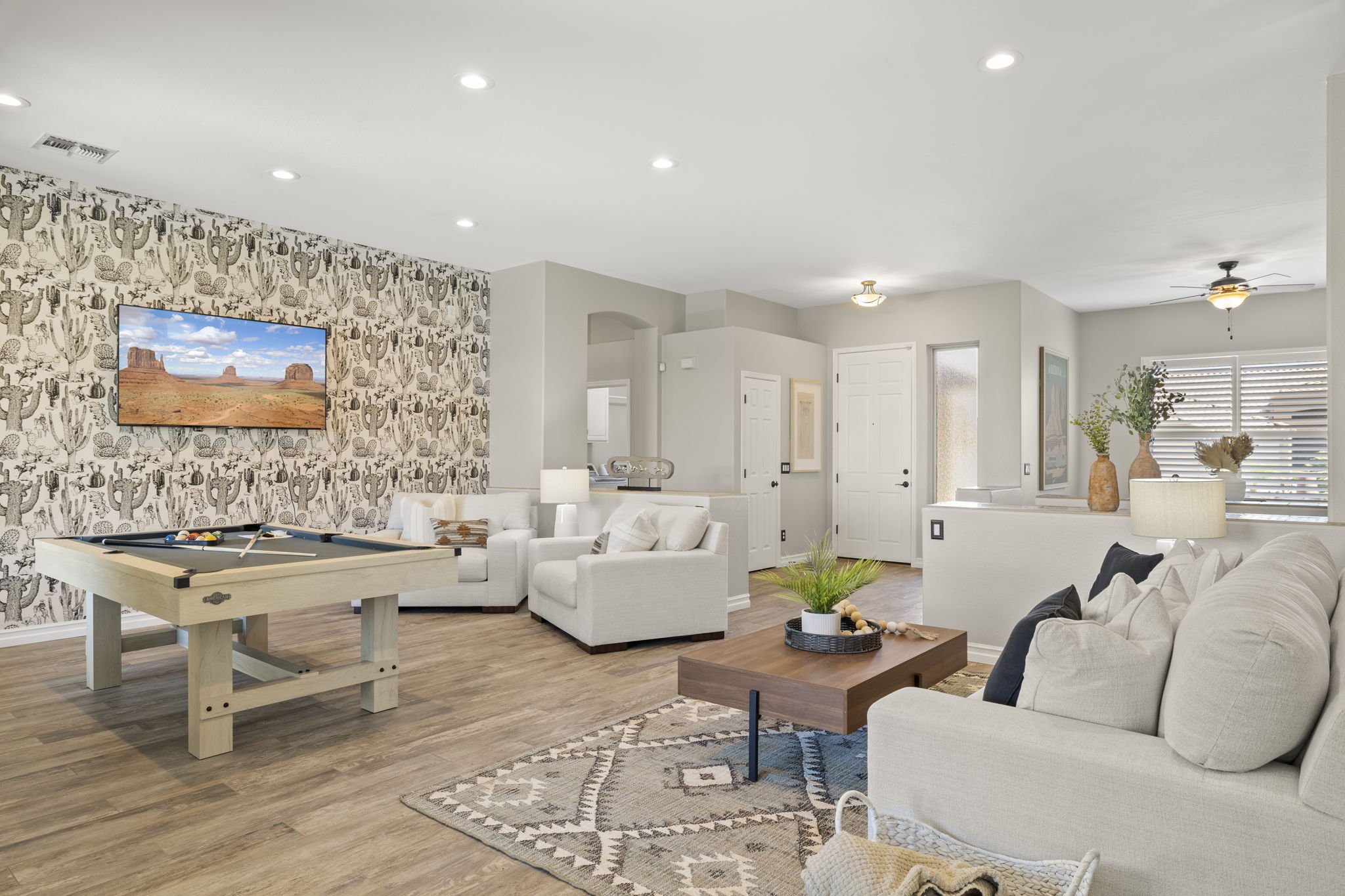 15-web-or-mls-9533-e-idaho-ave.jpg