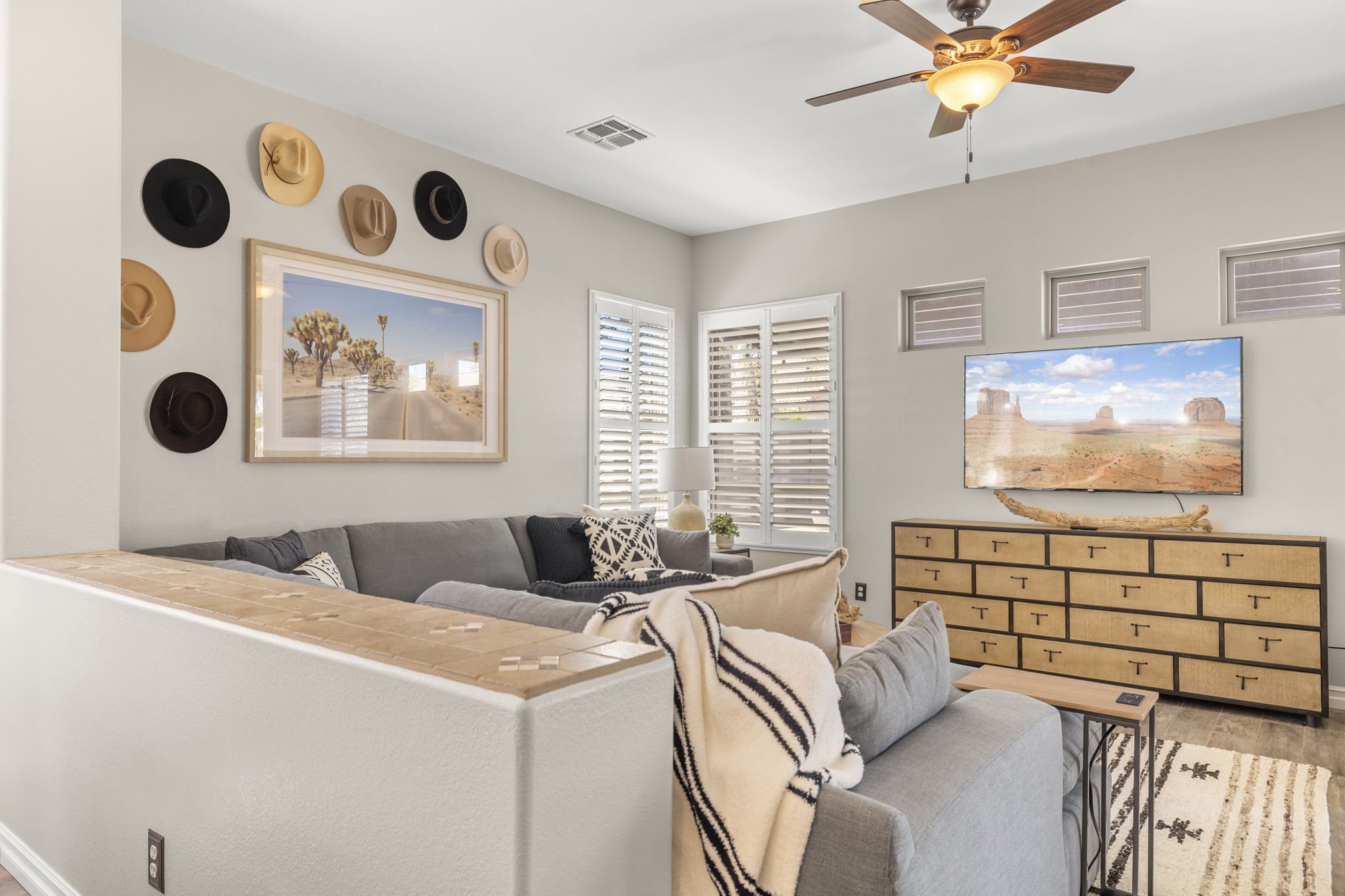 22-web-or-mls-9533-e-idaho-ave.jpg
