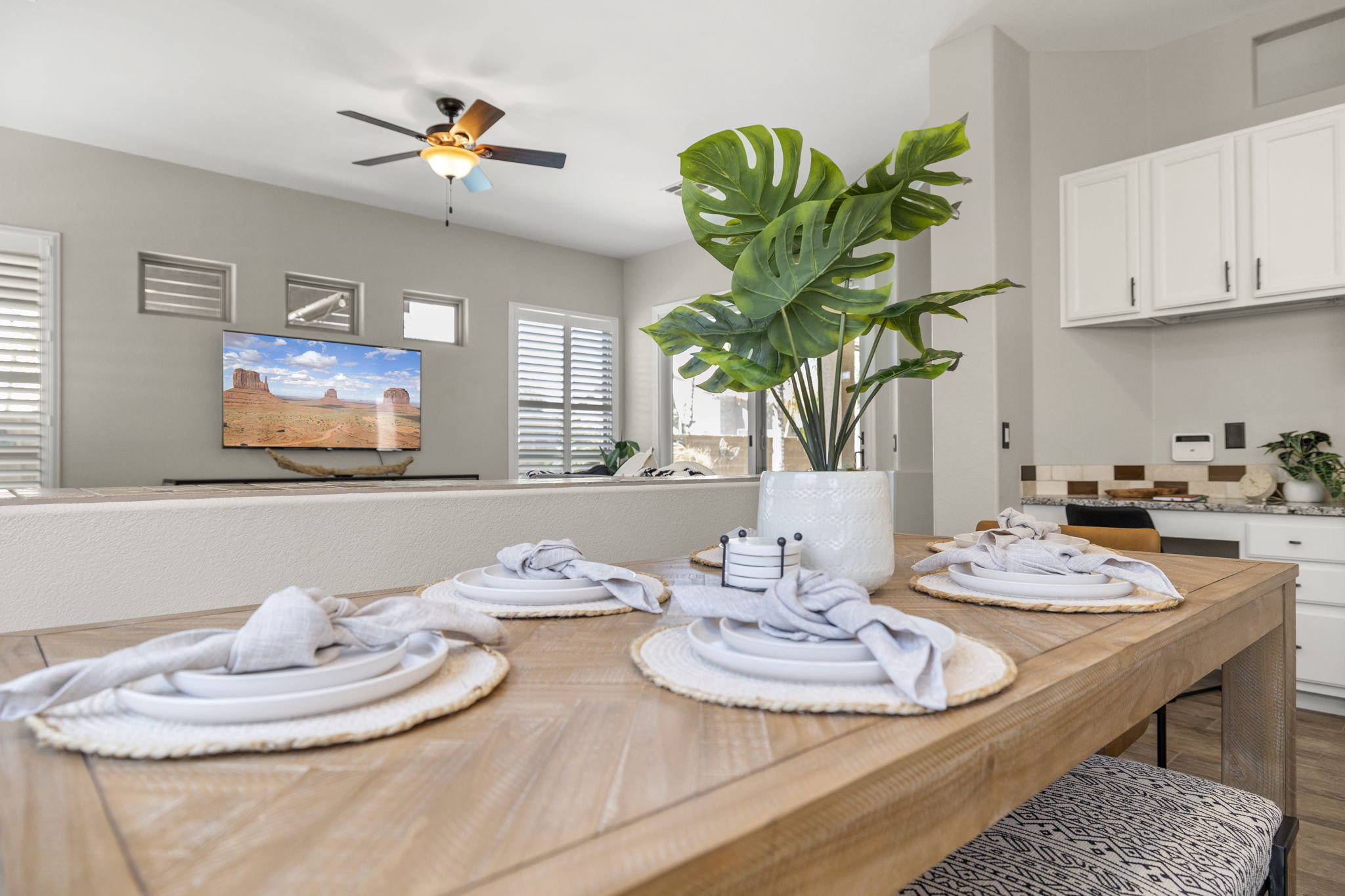 33-web-or-mls-9533-e-idaho-ave.jpg