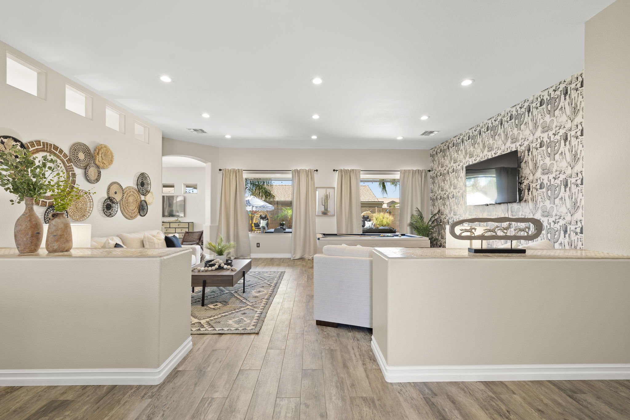 8-web-or-mls-9533-e-idaho-ave.jpg