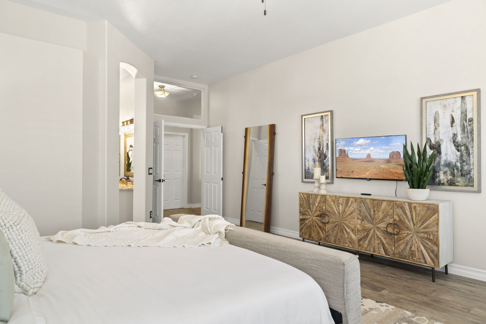 37-web-or-mls-9533-e-idaho-ave.jpg