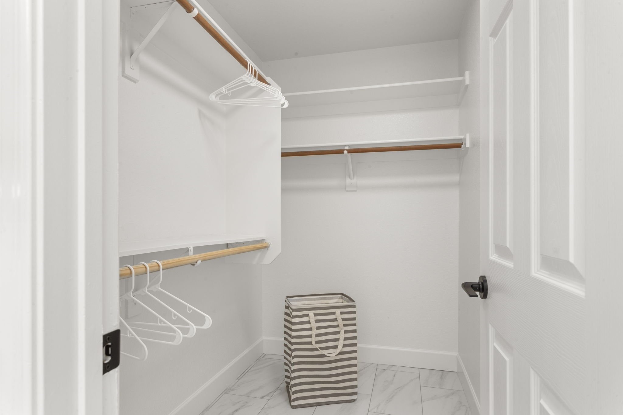 28-web-or-mls-12-s-surfside-dr.jpg