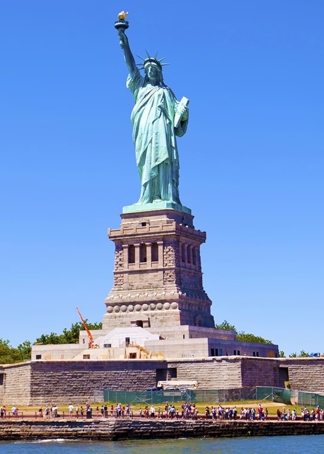 united-states-statue-of-liberty-vertical.jpeg