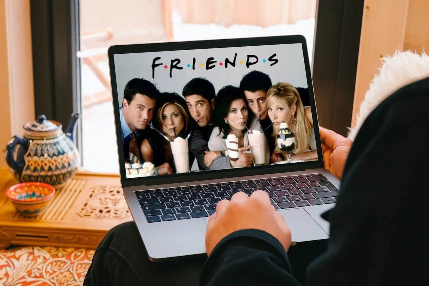 Watch-Friends-Netflix.jpeg