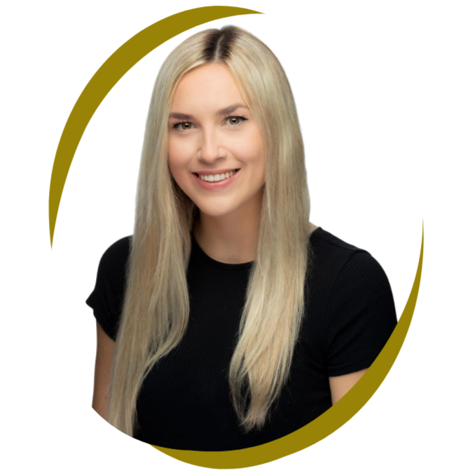 Headshot of therapist Samantha Hauzar