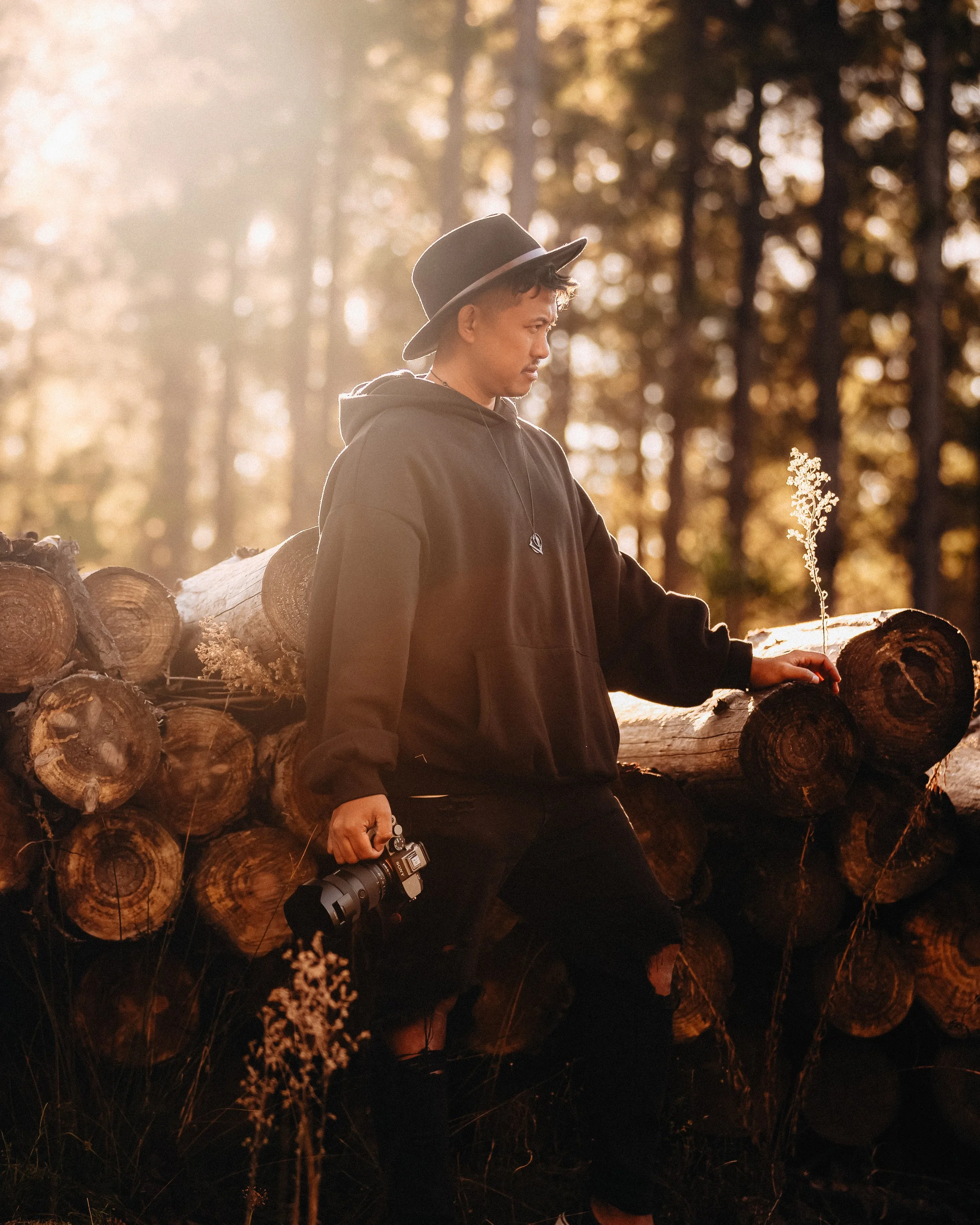 Jomel Montaos Photographer and Videographer - Content Creator with my Sony Alpha Camera ready to create content for you!