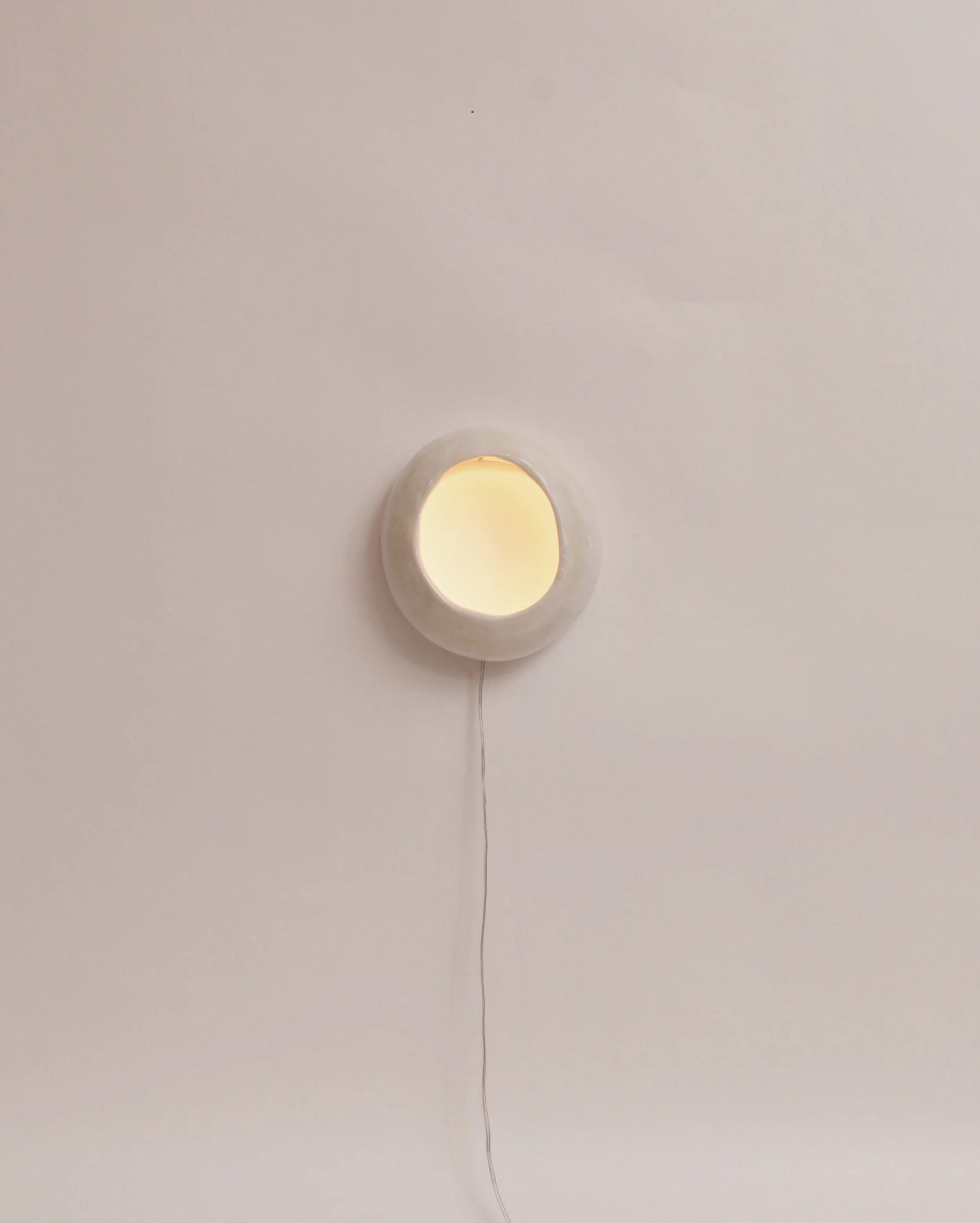 Off-White Offset Circle Lamp