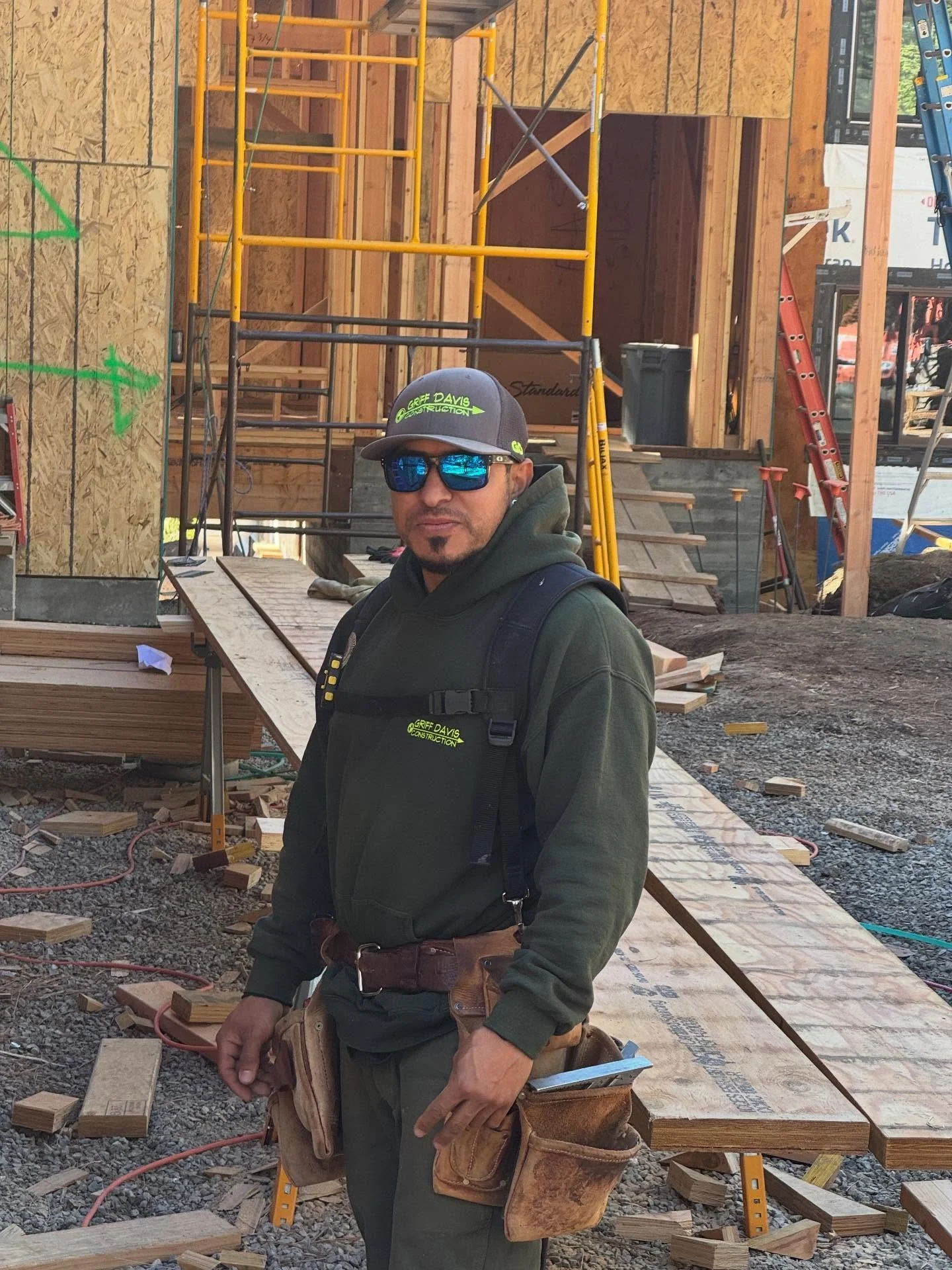 We are grateful for our awesome team! 🔨From framing to finishing they work hard to create beautiful long lasting homes, sometimes working in adverse harsh conditions. Thank you GDC Team!!!