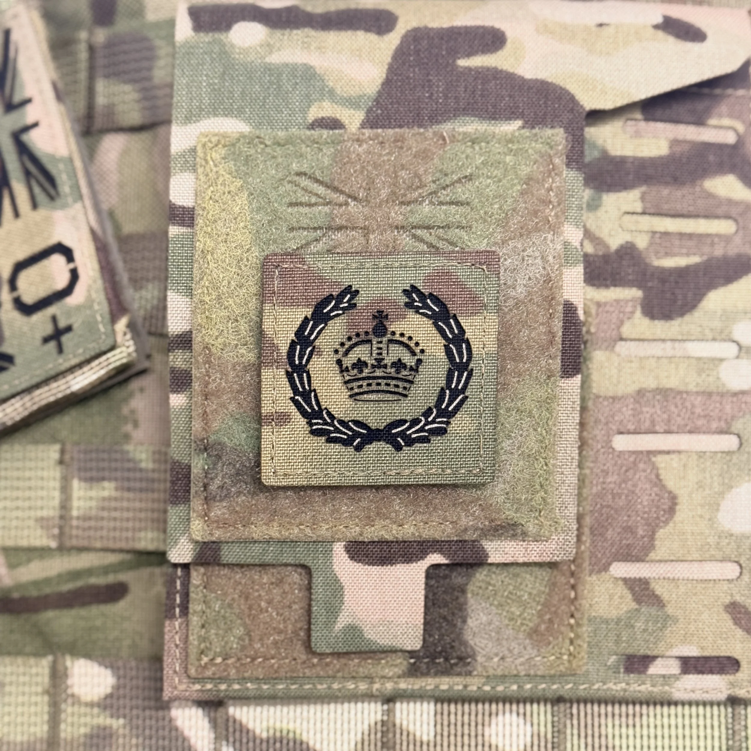 STAB Solutions 0111 WO2 with Wreath Patch Badge Multicam Laminate Laser Cut Patch Cordura Military Equipment British Army Warrant Officer Rank Patch.jpg