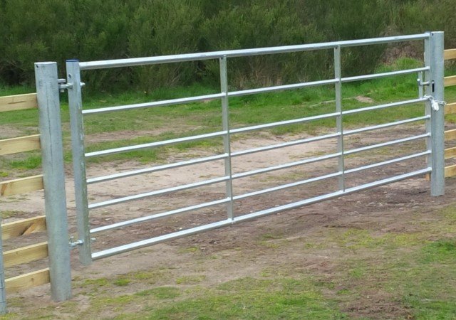 Steel & Timber Field Gates — Boundary Co