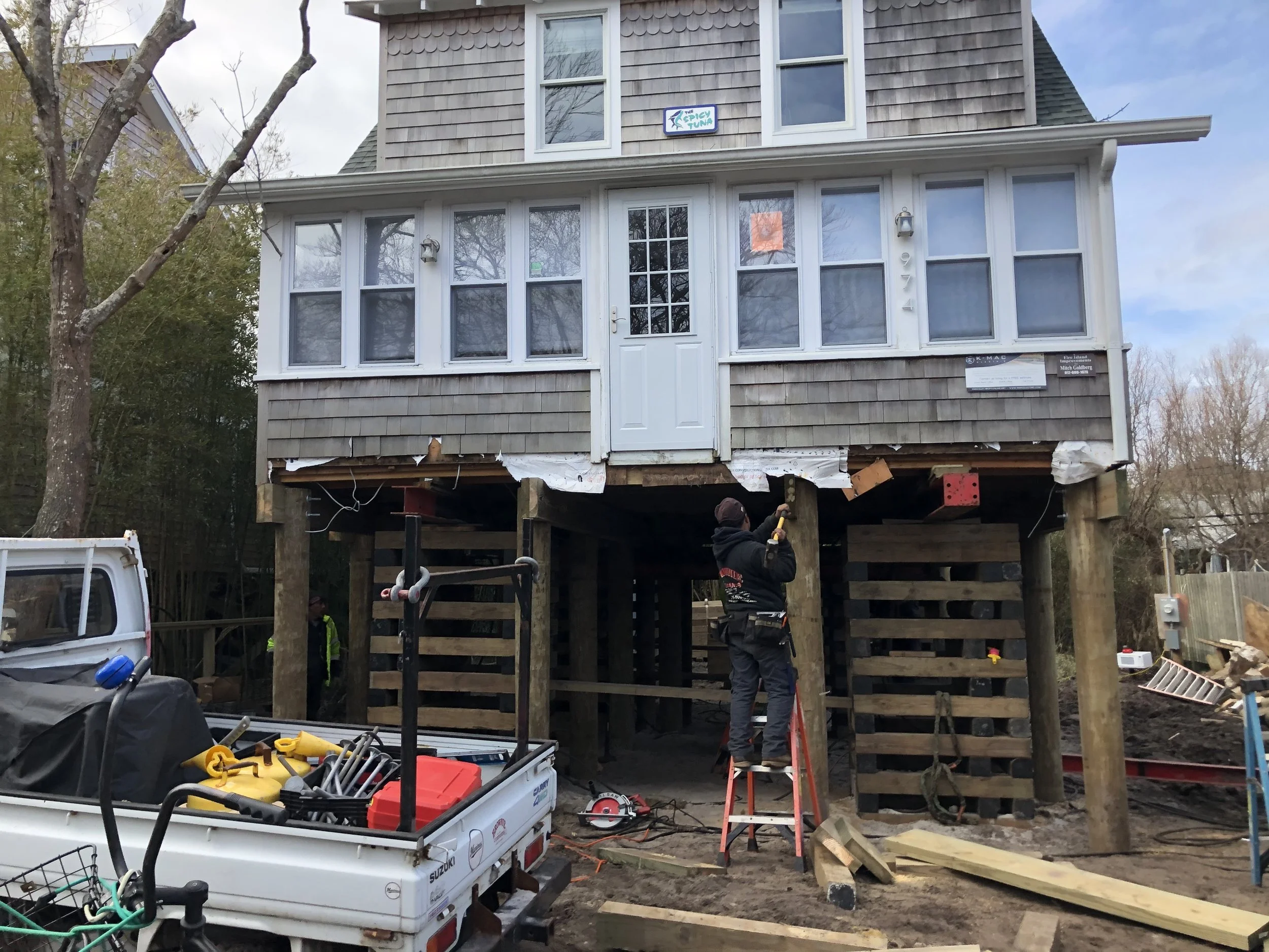 2020_HouseLifiting_IMG_6025.jpeg