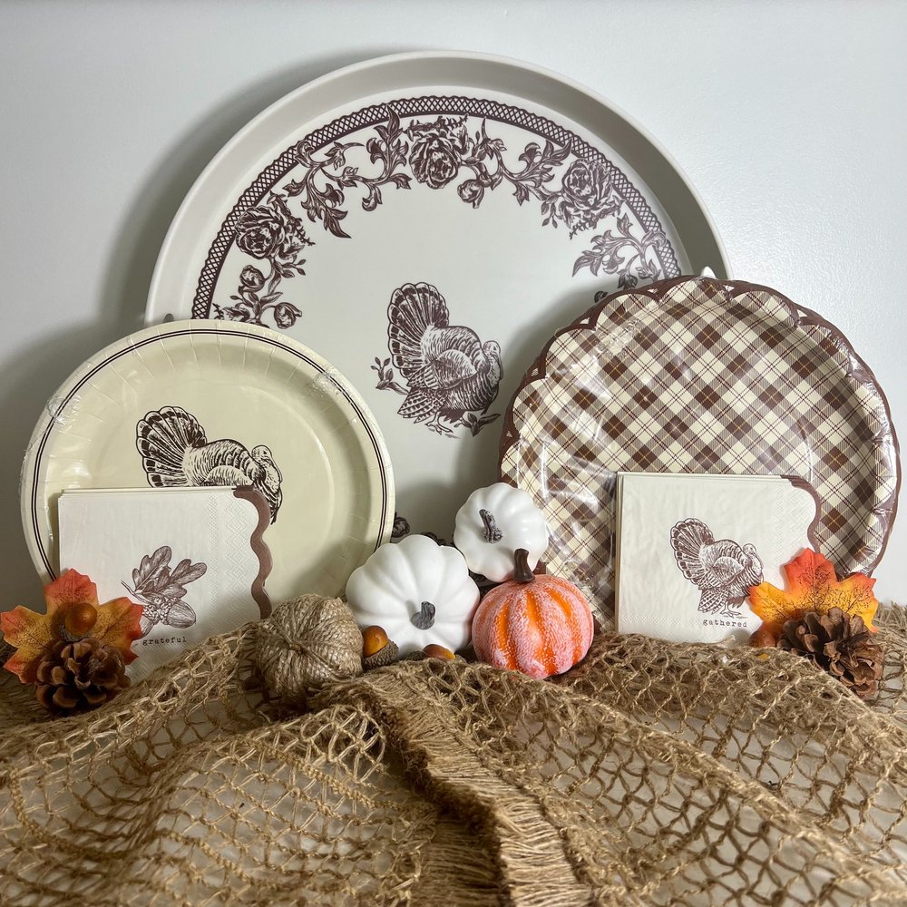 Harvest Thanksgiving Plaid Round Plates (Set of 8)