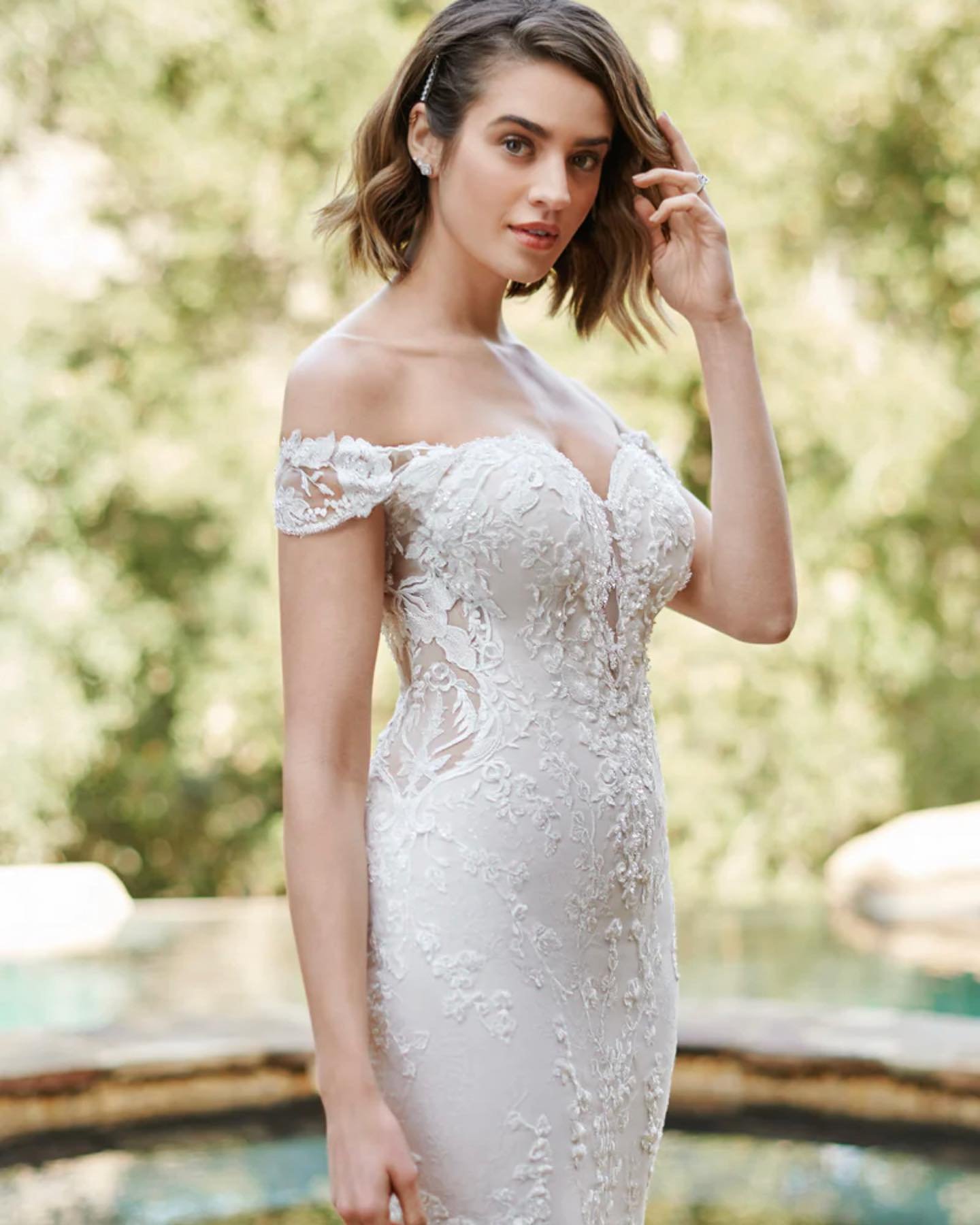 Every detail is this @kennethwinston lace sweethearts strapless is GORGEOUS!! 
This one could be your dream dress!💗
.
.
 #weddinggown #bohobride #modernbride #classicbride #justengaged #gettingmarriedflorida #2024bride  #weddingplanning #bridetobe20