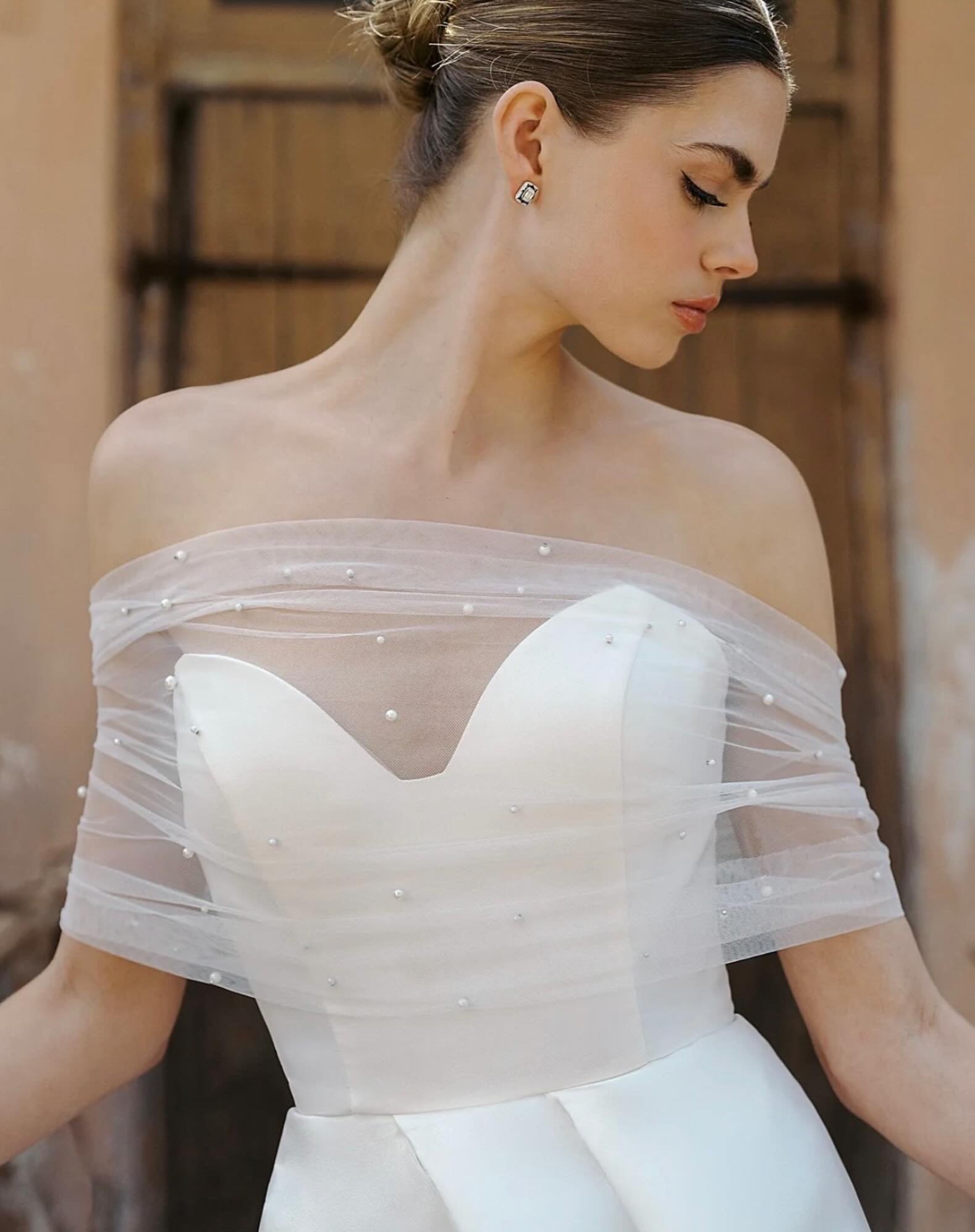It&rsquo;s the little details! Pearls on a tulle wrap for your ceremony! Yes please!! ✨✨✨