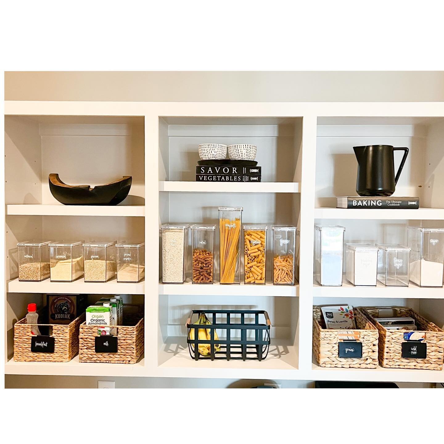 We are so obsessed with how this pantry turned out! 
.
Adding lots of drawers keeps things so much cleaner looking aesthetically, and we picked out the perfect decor and cookbooks to finish off it all off just perfectly☺️
.
Investing in organization 