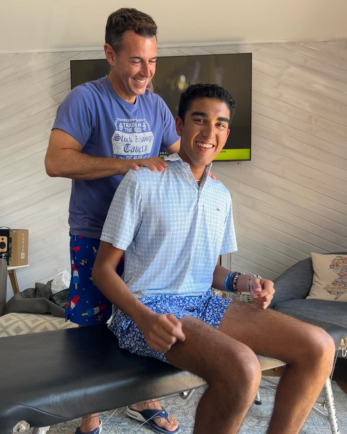 🙌🏻 Adjustments hot off the beach 🏖️ Friday-Sunday this 6/7 weekend. 💬Text @stoneharborchiro 609-365-0102 for an appointment. Health insurance accepted. Verification prior to visit. Cash or Venmo accepted. #travelingchiro #mobilechiro #beachchirop
