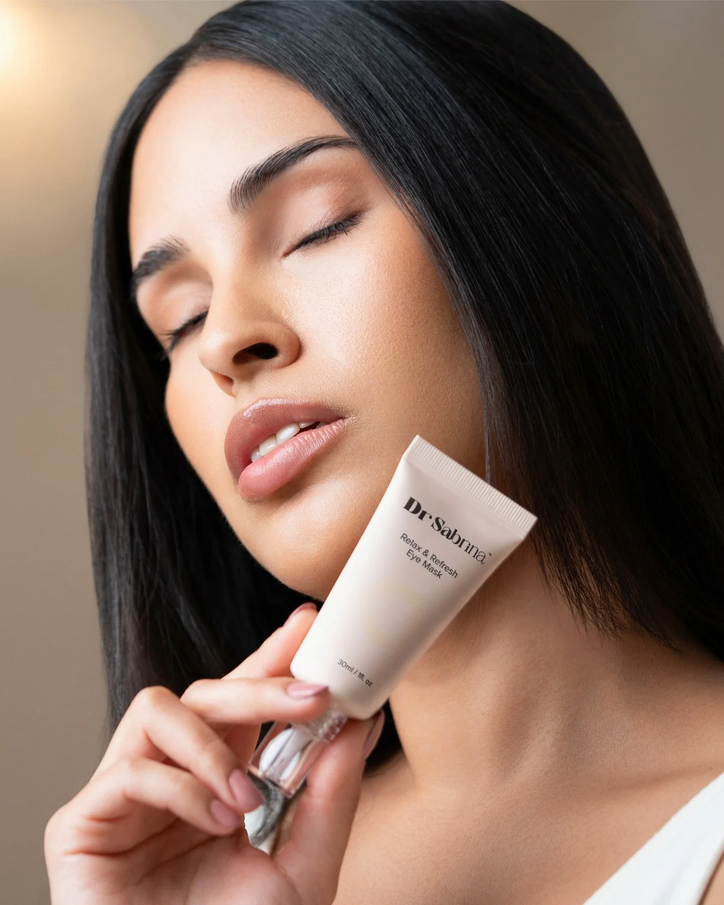 It&rsquo;s not just about how a product looks - it&rsquo;s about how it works. Giving consumers a transparent, visual experience builds confidence, helping them understand exactly what to expect and how to incorporate it into their routine.

Detail t