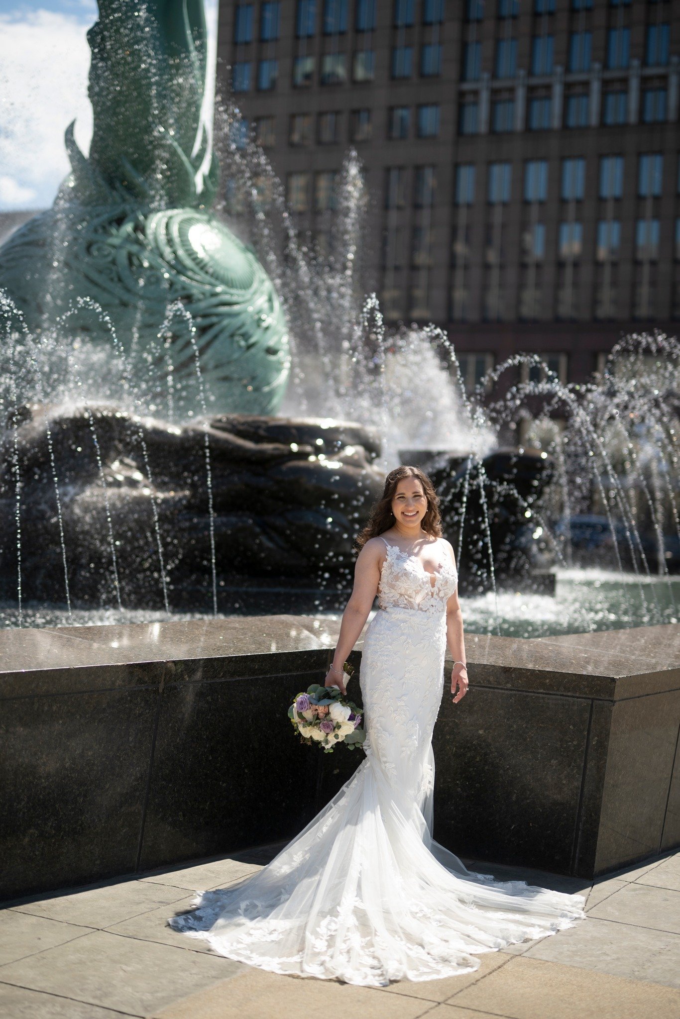 Bridal energy: glowing, relaxed, and letting someone else deal with the vendor group chat. 10/10 recommend. @new_image_photography 📸