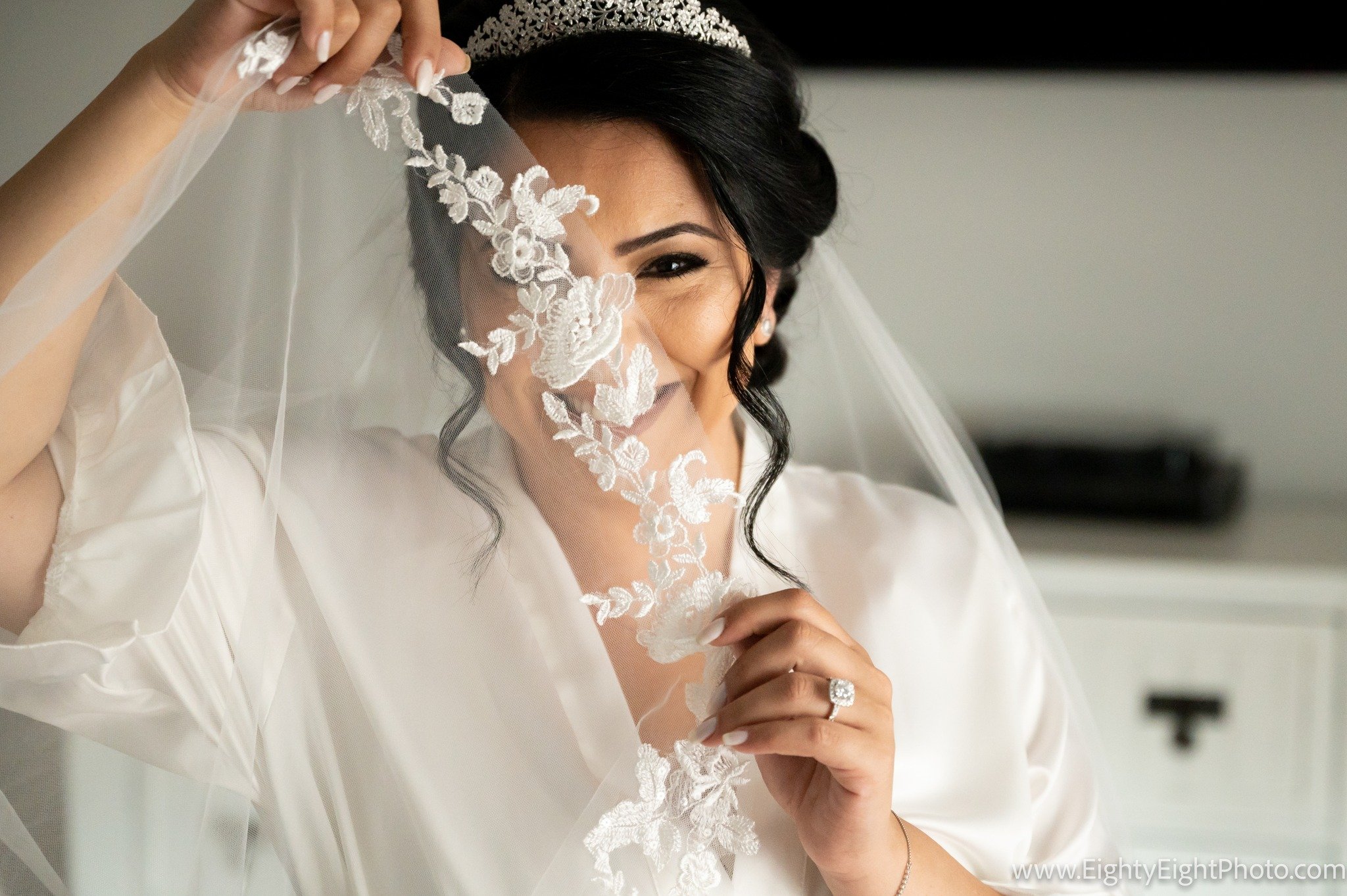 That &ldquo;should I change this?&rdquo; moment is your intuition trying to save you from a Pinterest hangover...#callme #clevelandweddings #bridalportraits