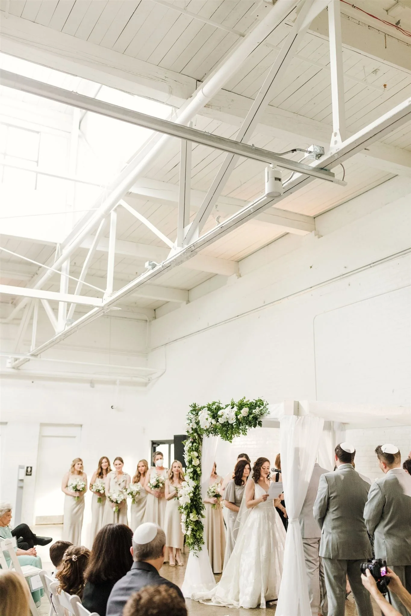 Let's talk AI. It is helpful and we can use it for organizing and lists, but humans are essential. We understand and help tie it all together. #clevelandweddingplanner