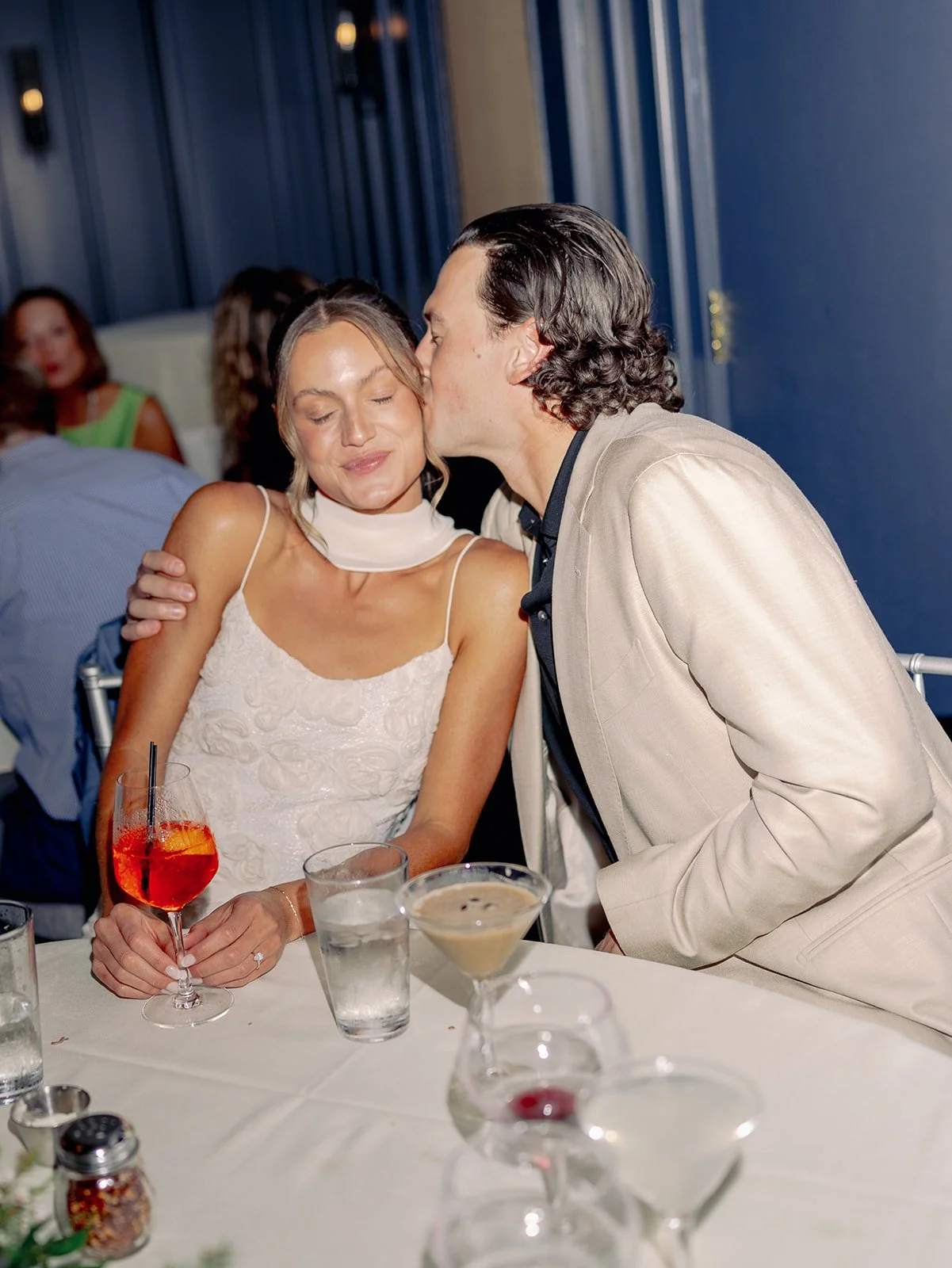 Keeping on our May theme: There&rsquo;s no one way to do it. Some couples build the evening around a shared meal, others keep things more open and conversational with a cocktail style setup. It's up to you both and we're here to make it happen. #clev