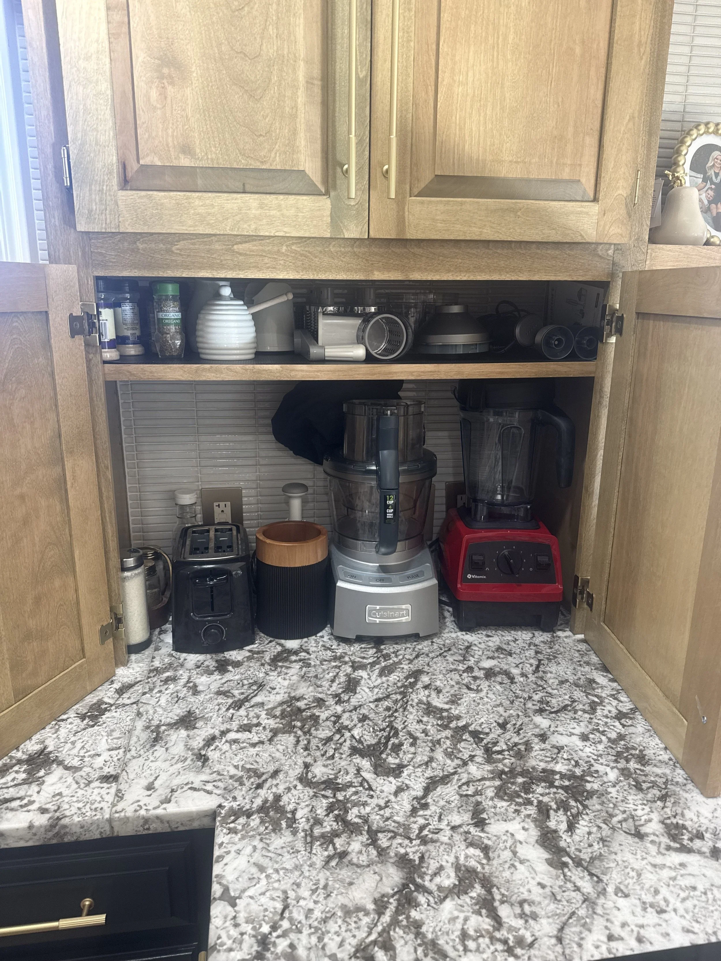 Custom kitchen countertop wall cabinets