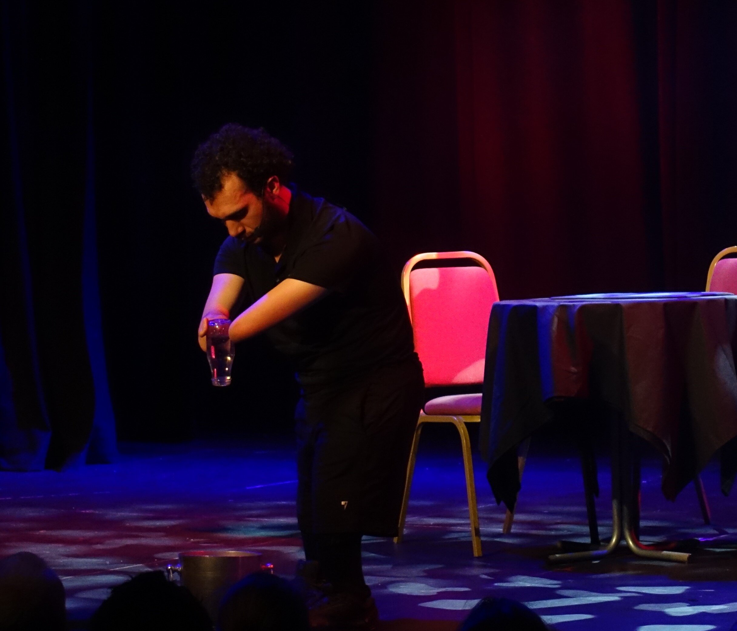 Magician Without Hands Set To Fool Them