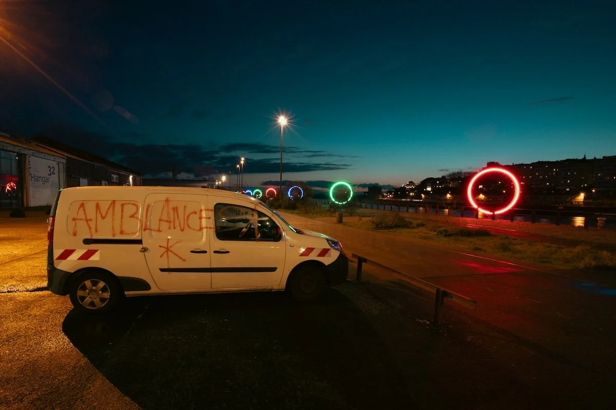 francois-mougel-anneaux-buren-ile-de-nantes-nuit.jpg