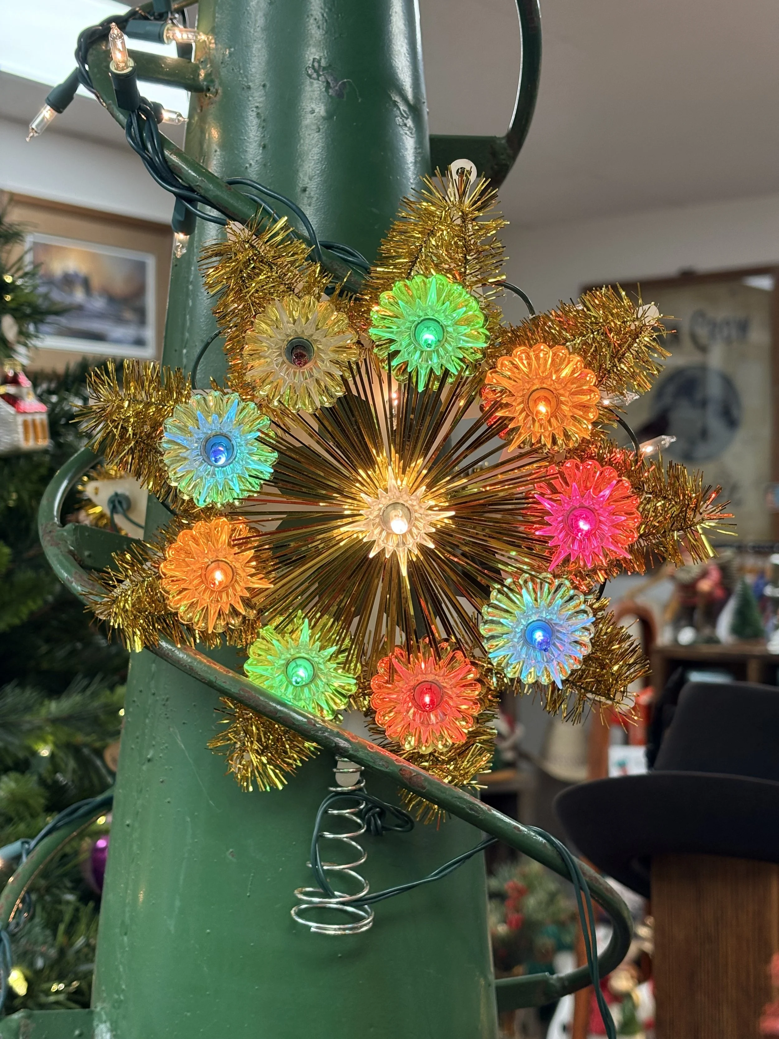 Classic Vintage 9 Point Star Tree Topper - Made in Taiwan