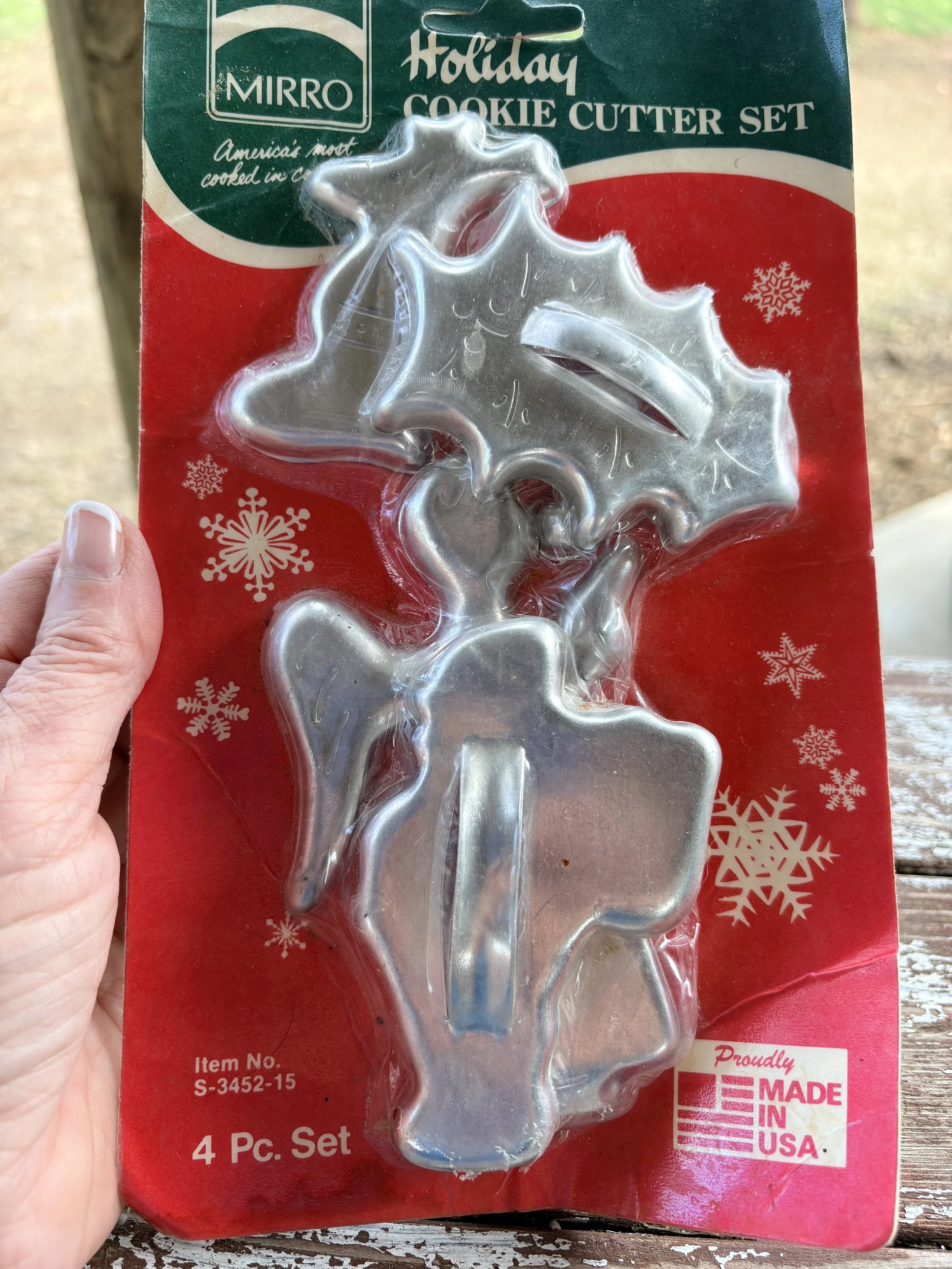 Mirro Cookie Cutter Set #3.jpg