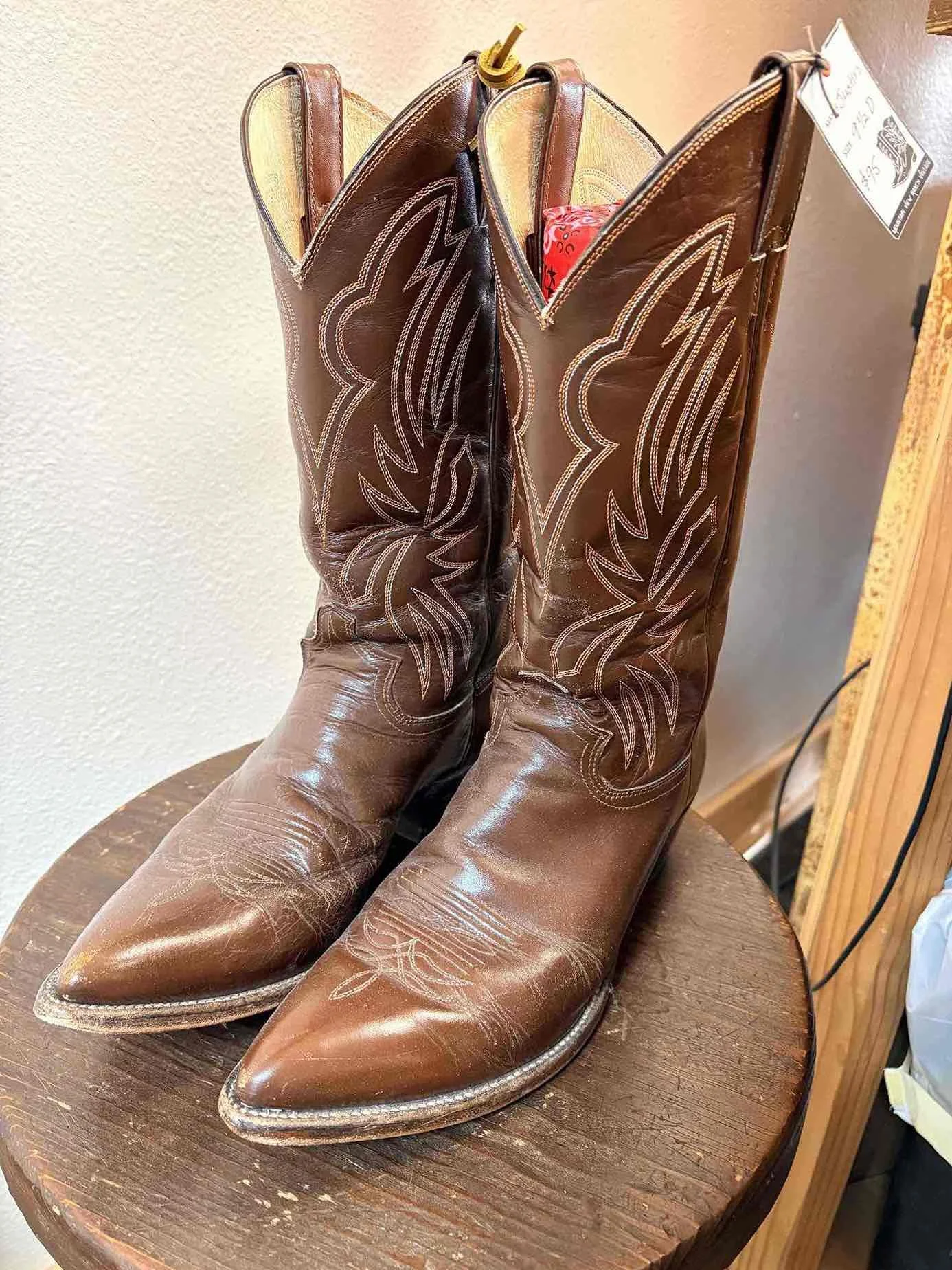 Vintage Justin Brown Western Leather Cowboy Boots | Size 9D