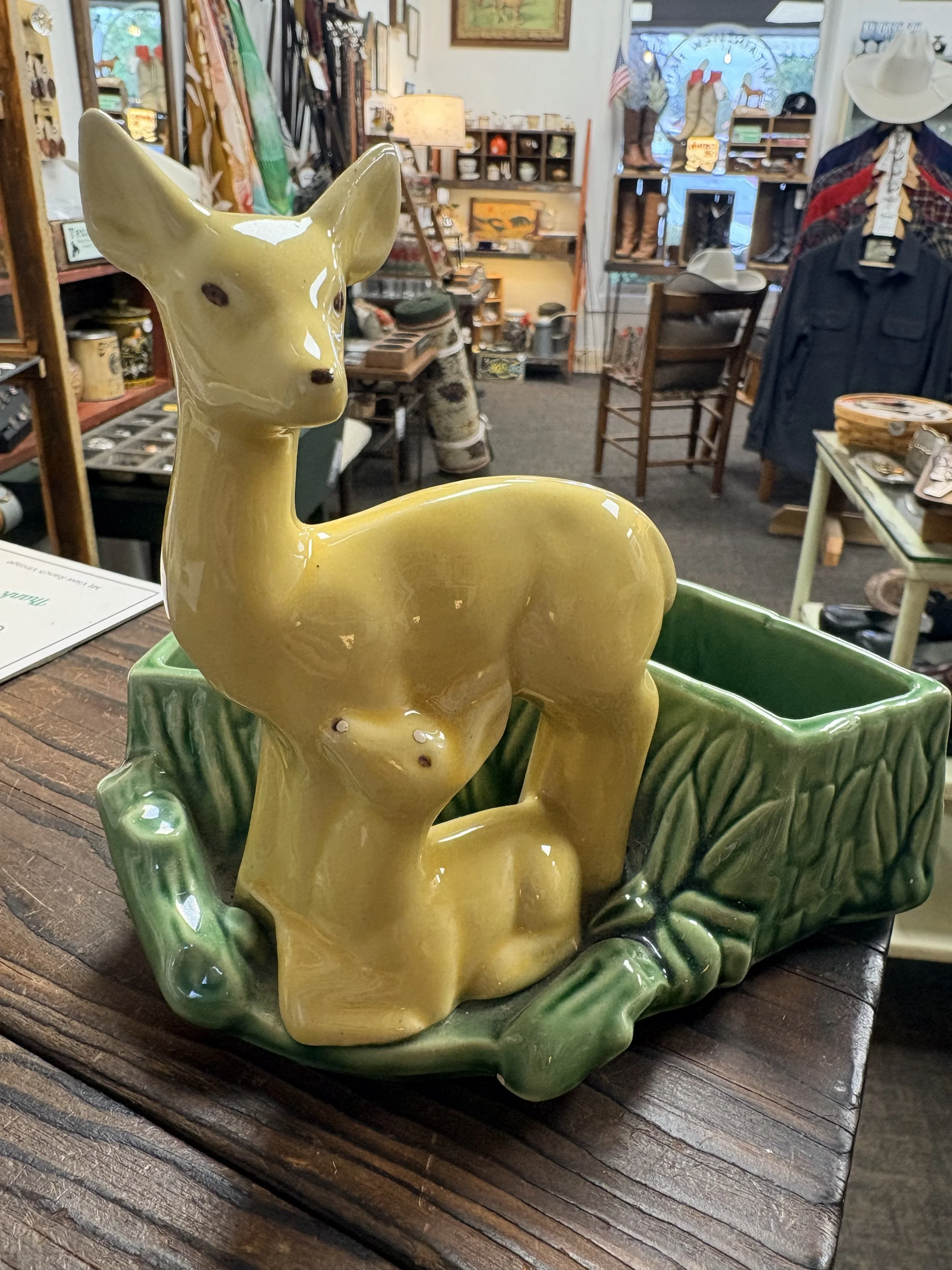 1950's Shawnee Pottery Deer & Fawn #1.jpg