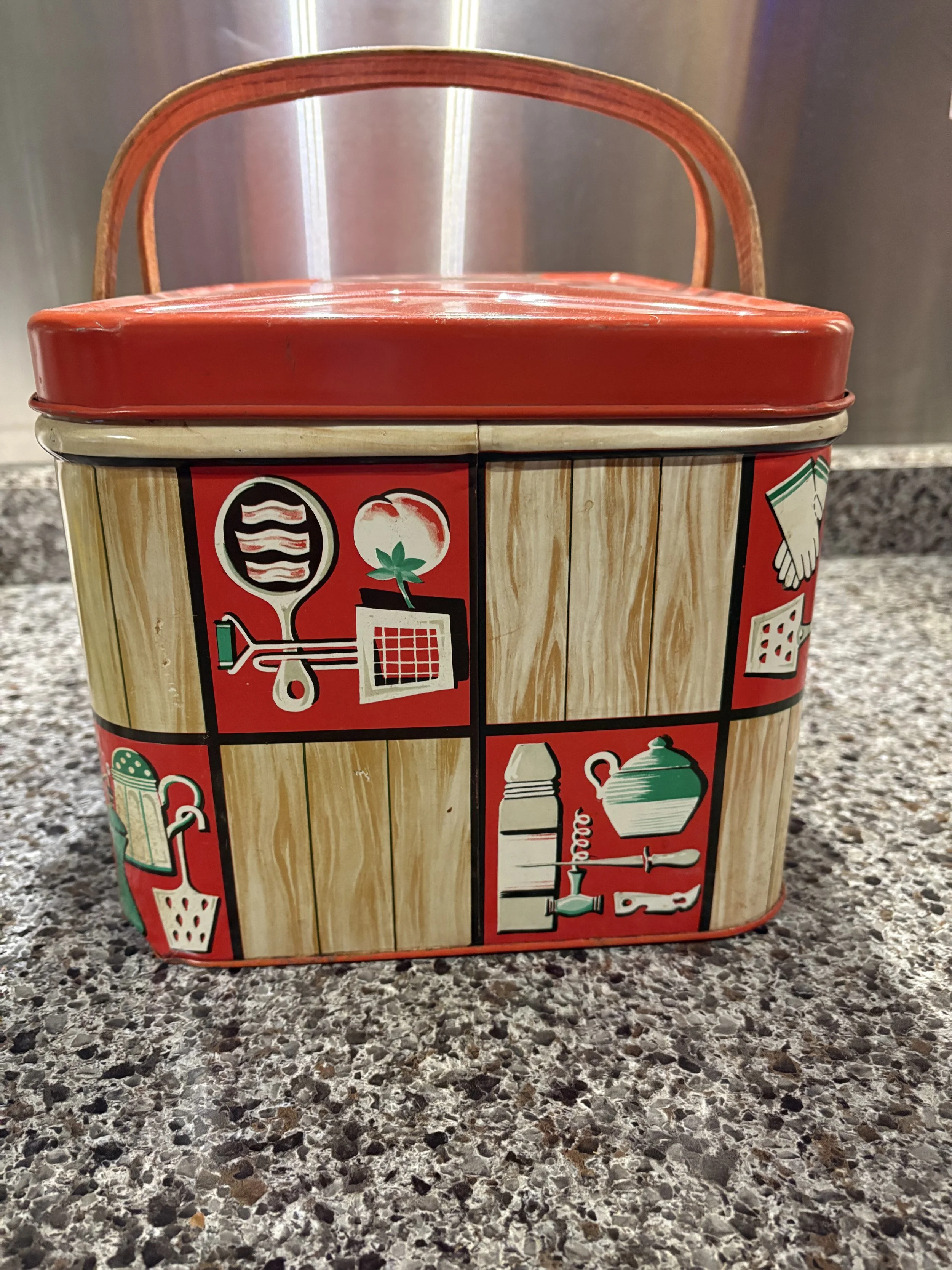 Vtg Decoware Bread or Picnic Basket (Side #1)