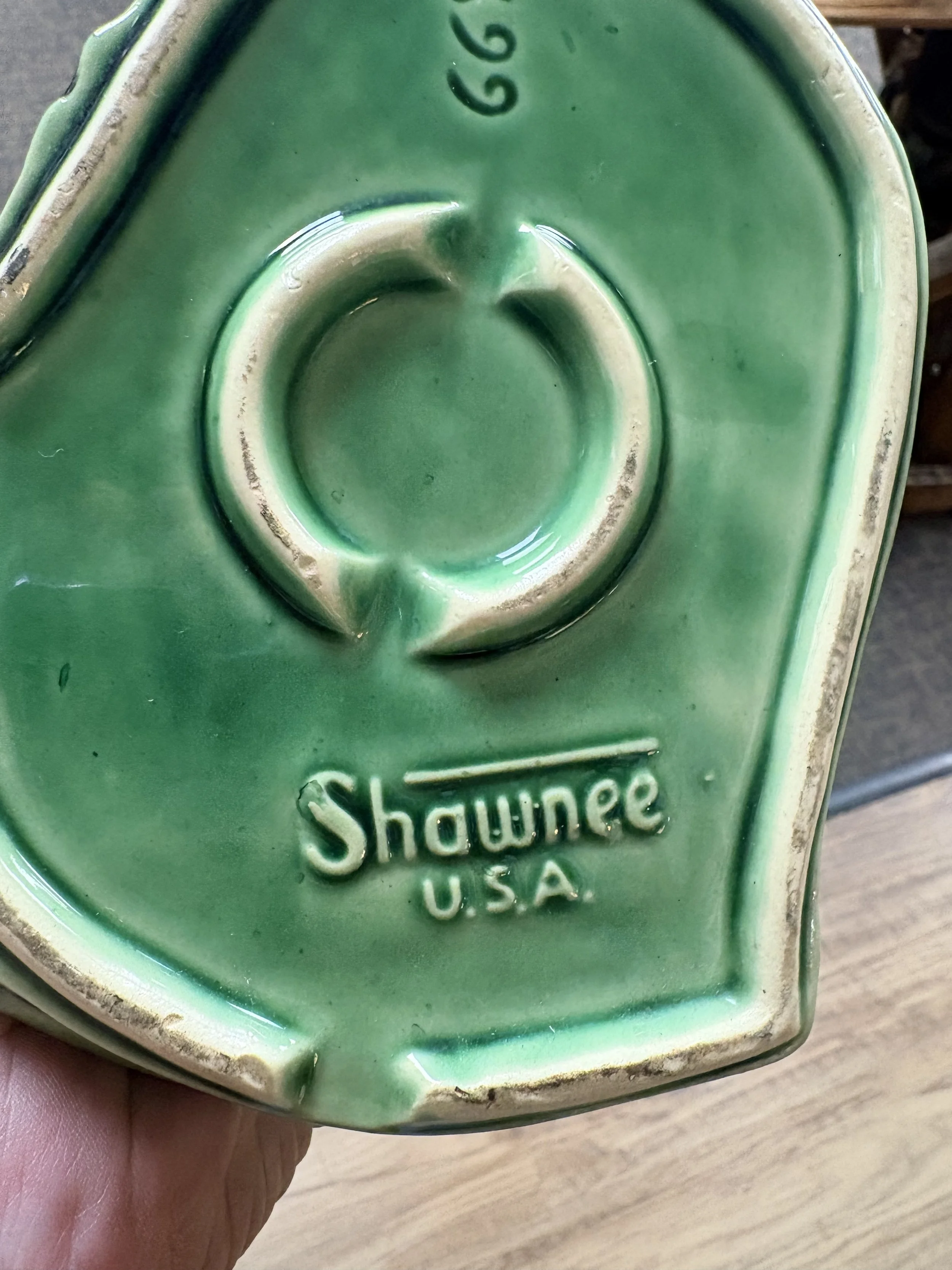 1950's Shawnee Pottery Deer & Fawn #2.jpg