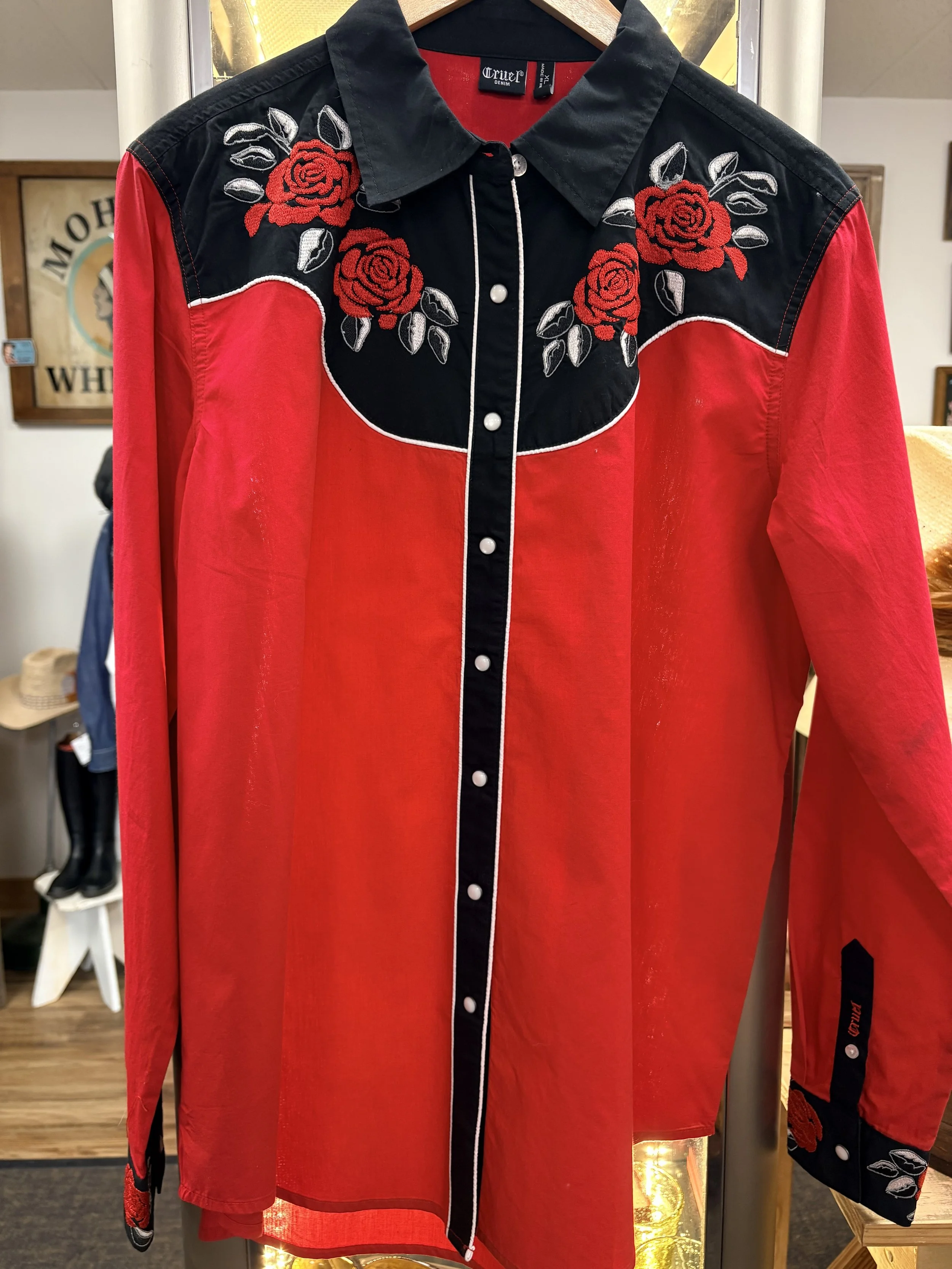 Ladies Cruel Red Rose Pearl Snap Western Shirt - XL