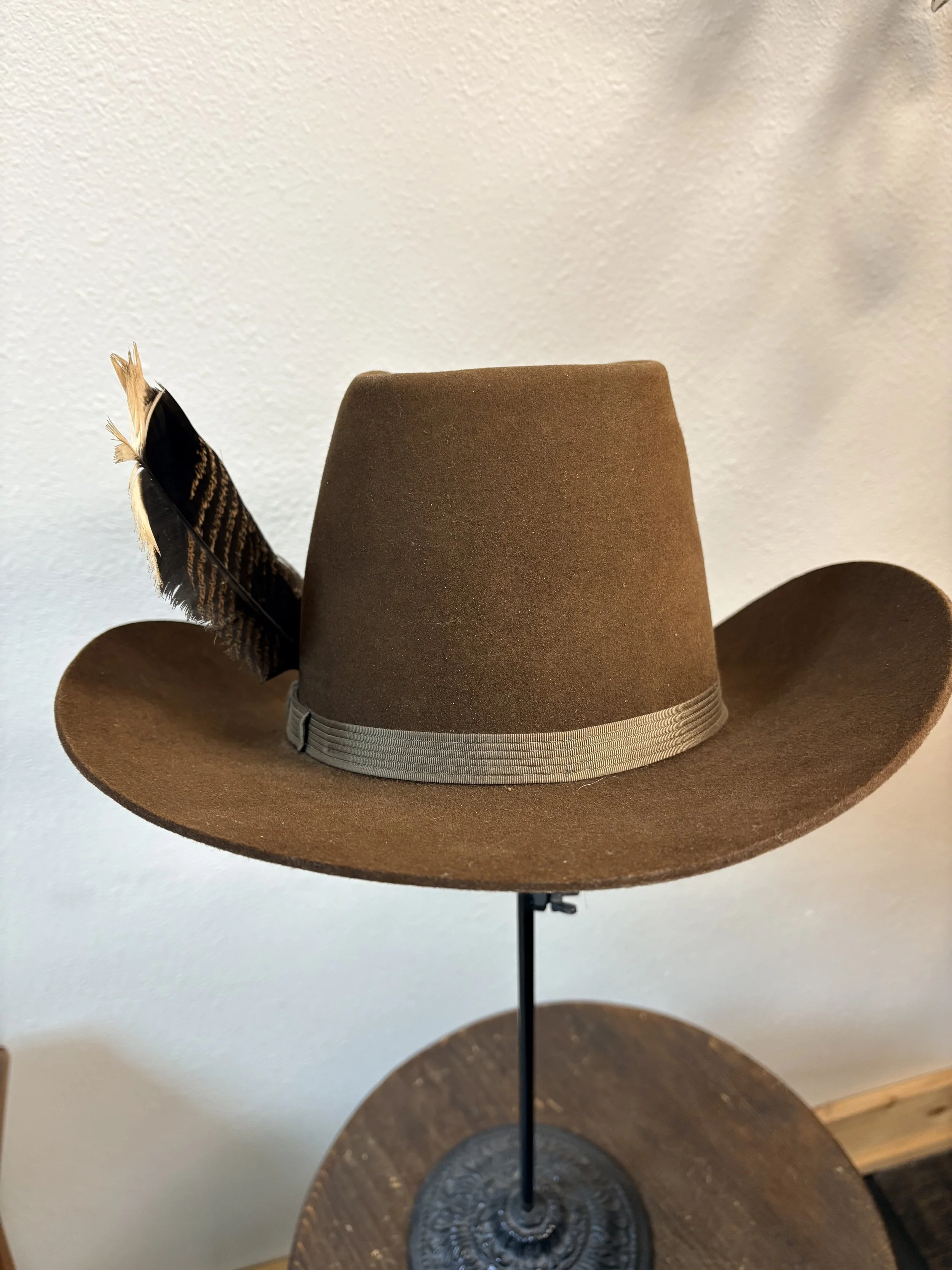 Vtg Brown Resistol wth feathers #3.jpg