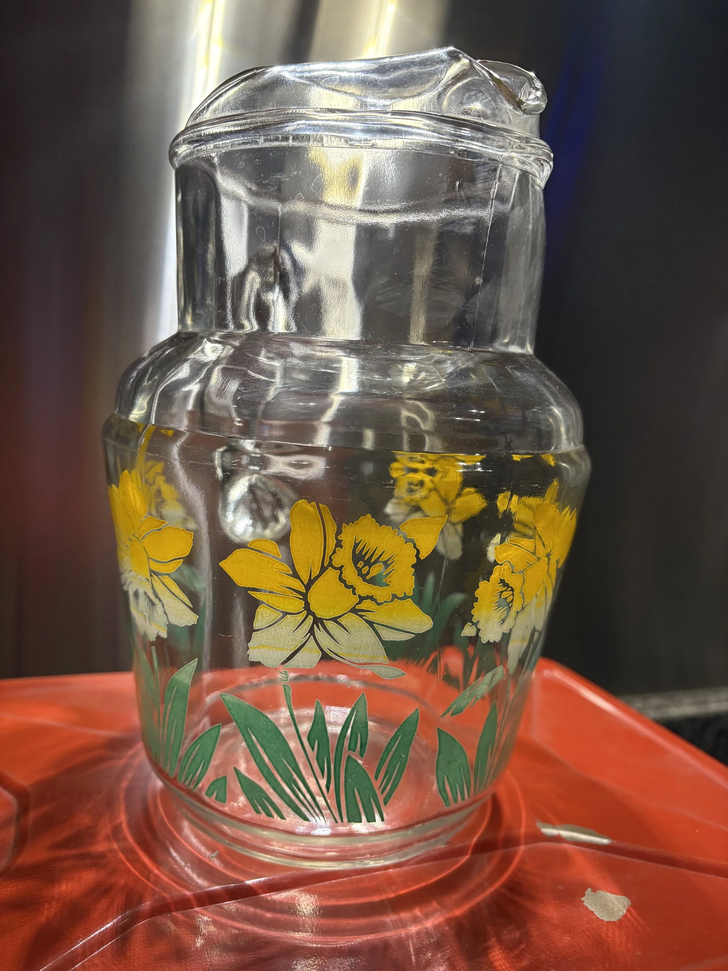 Vtg Dandilion Pitcher #2.jpg