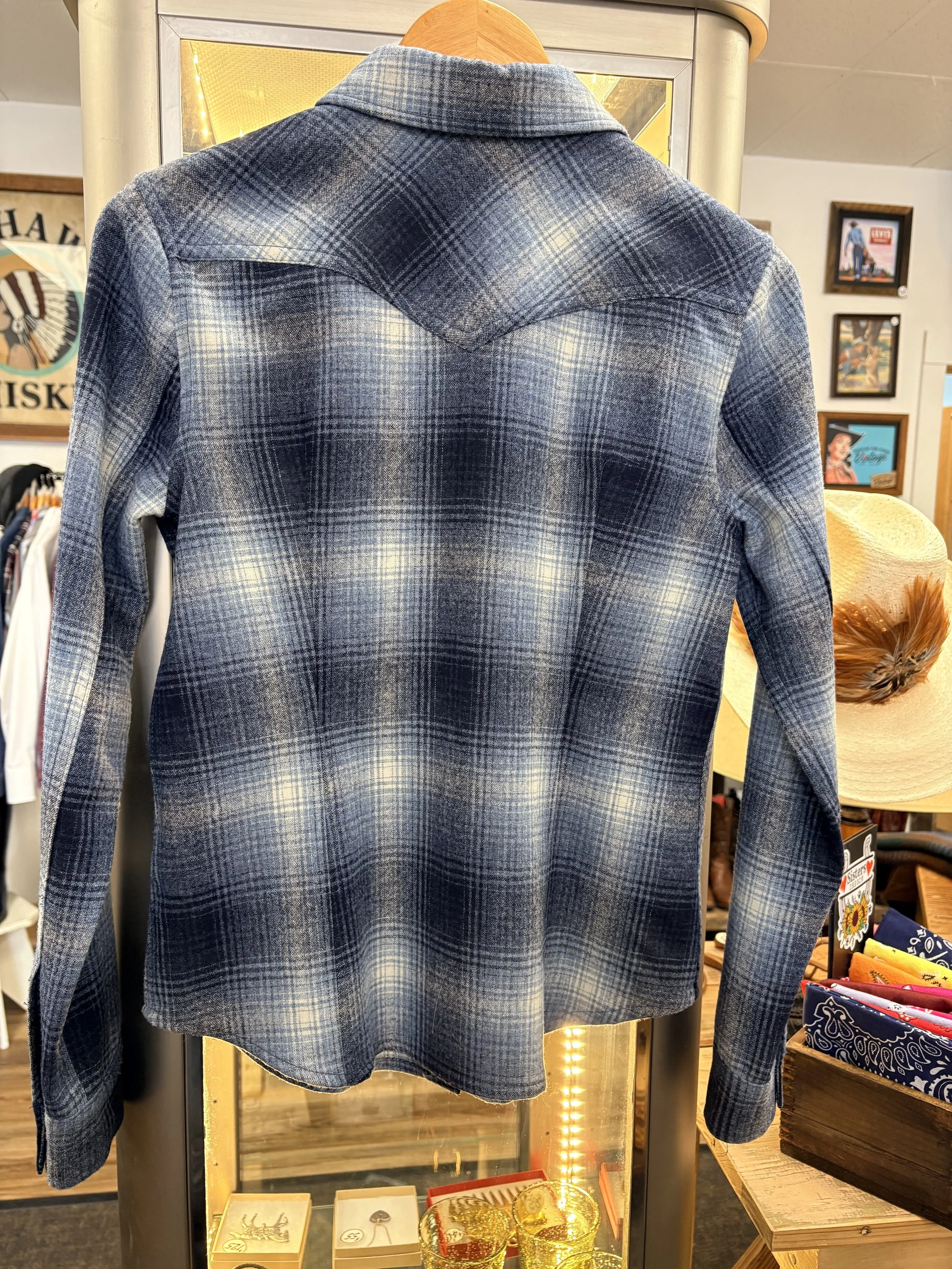Pendleton Wool Pearl Snap #4.jpg