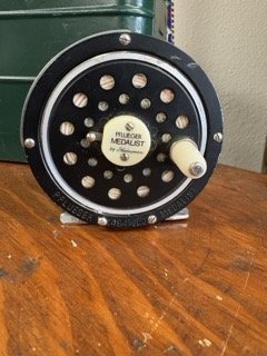 Vintage Pflueger Medalist 1494 1/2 CJ