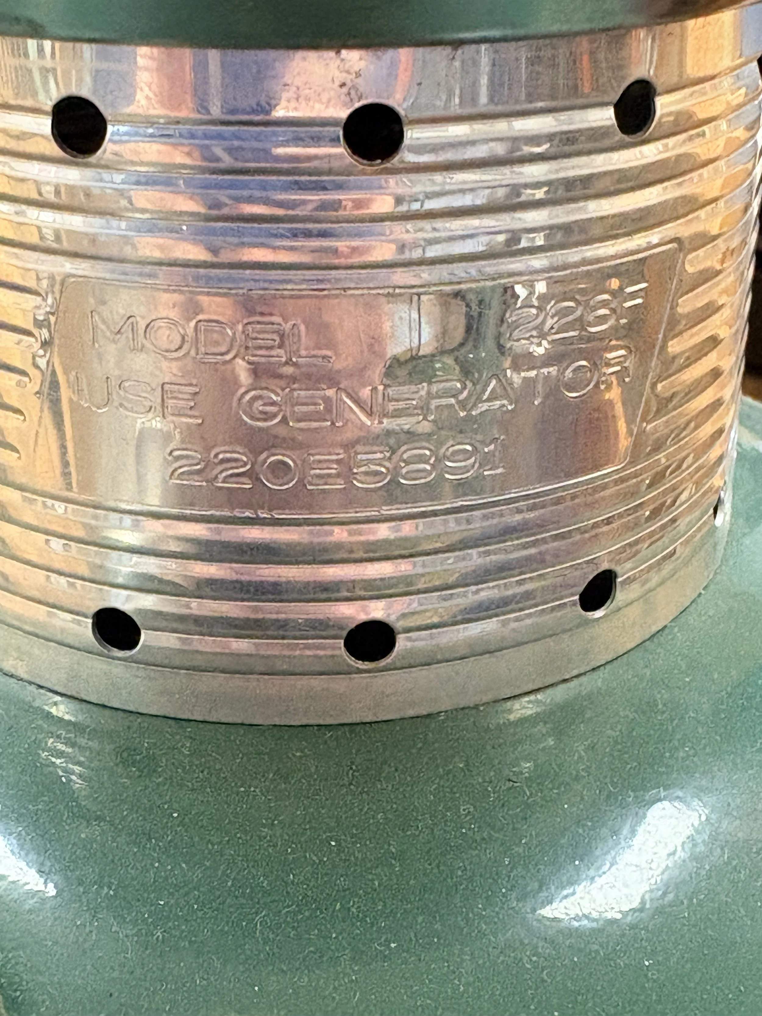 Vtg Coleman Model 226F Lantern #3.jpg