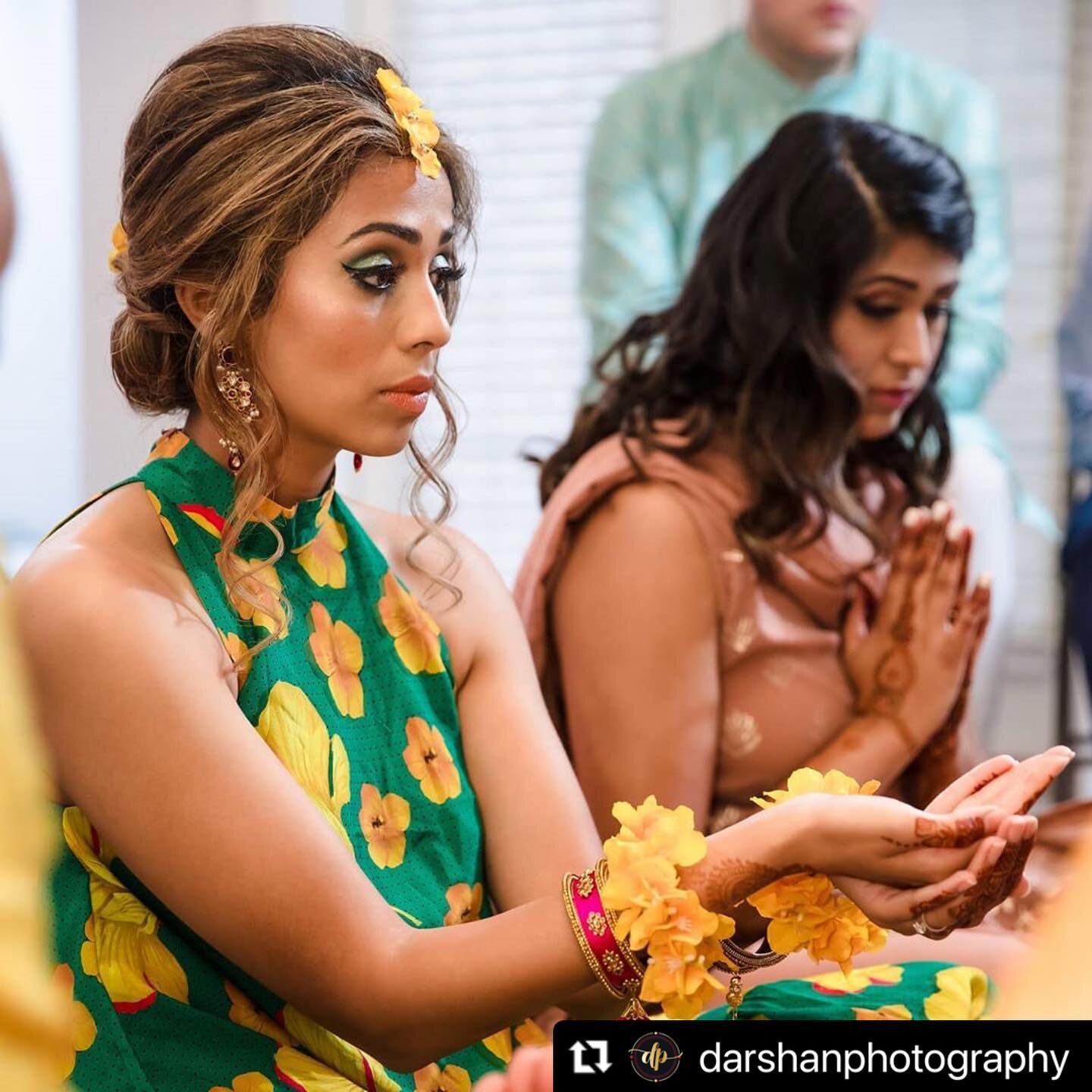 Loving this pre wedding look captured by @darshanphotography
・・・
#indianwedding #southasianwedding #candid #dmvweddings #darshanphotography #bridalelegancebysumankhosla #fusionwedding  #wedsingdecor #dcindianwedding #njindianwedding #nyindianwedding 