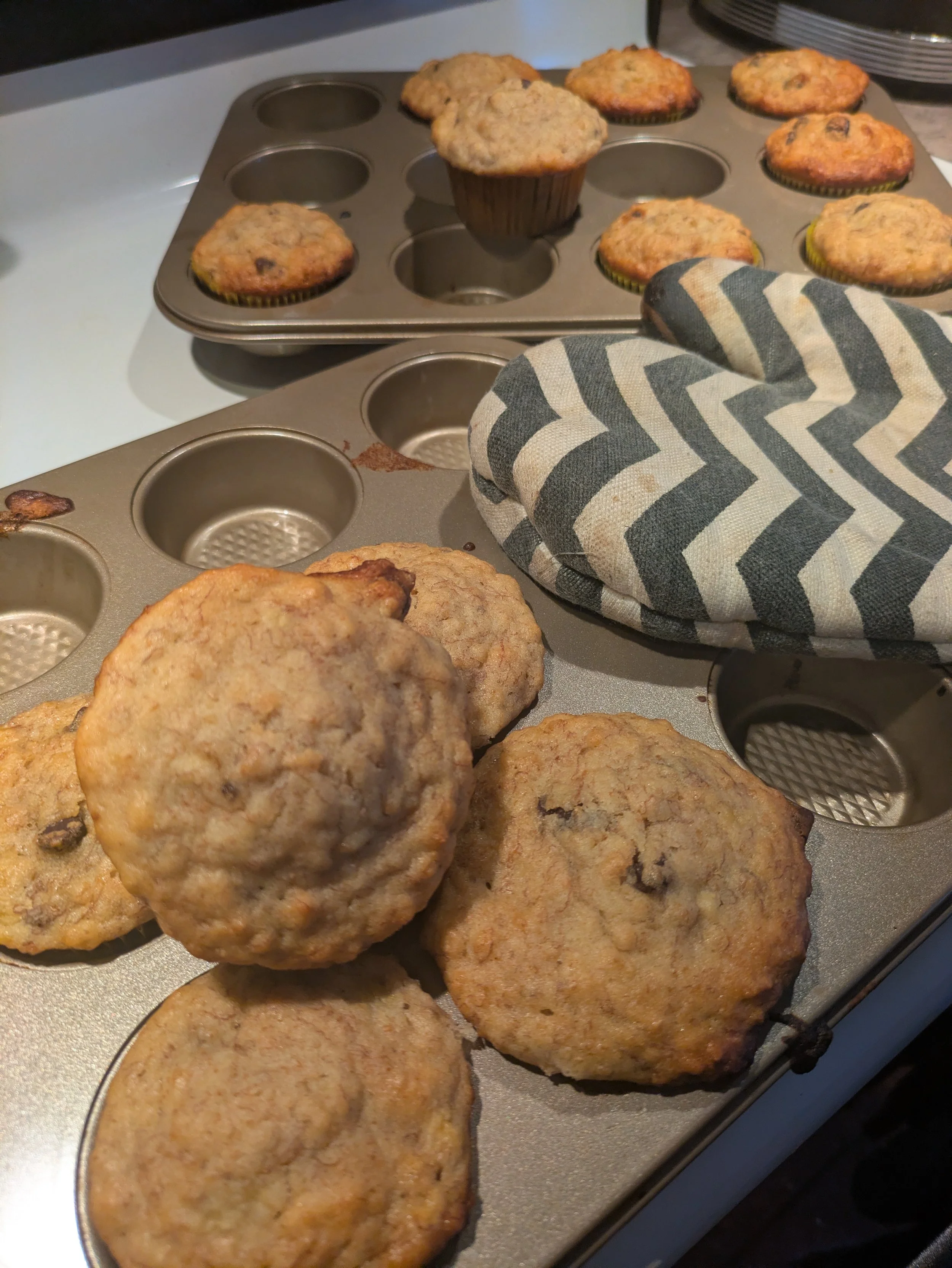 Muffins aux bananes éternellement oubliées dans le congélateur
