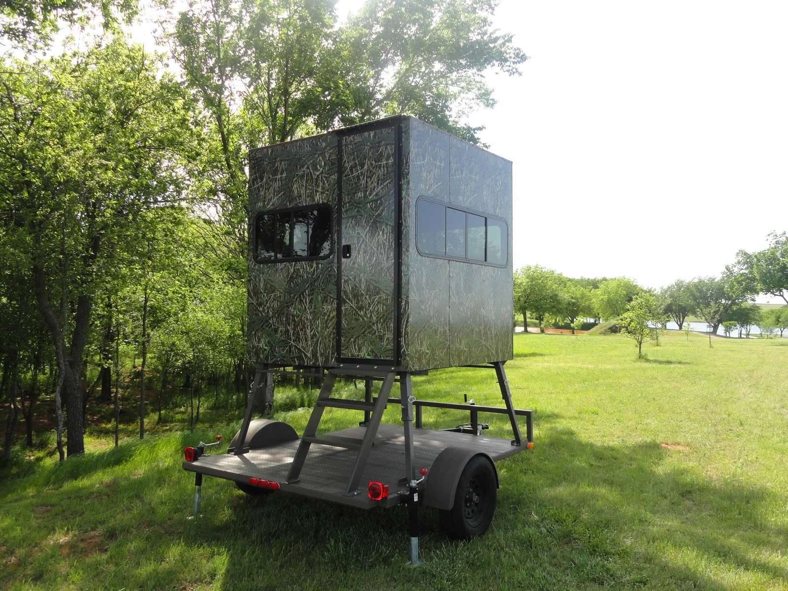Hunting Blind Tower Stands Elevated Hunting Blinds Bitter Creek Blinds
