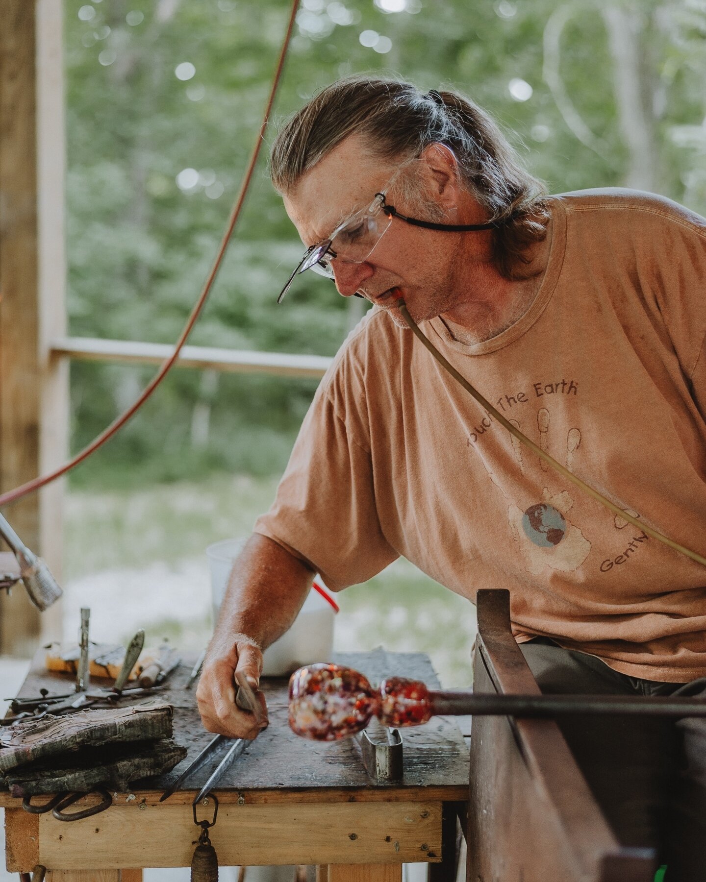 artisans and creators: Tim the Glass Blower⁠
⁠
⁠
Tim Blair works with The Villages Folk School that is based in Keosauqua, IA. For more information on the classes that they offer, visit their website www.villagesfolkschool.com⁠
⁠
#villagesofvanburen 