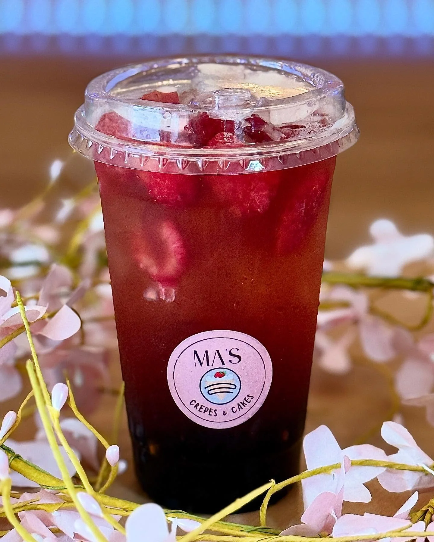 🌺Raspberry Rose Refresher🌺

🧊Iced Berry Hibiscus tea 
🧊Lemon
🧊Rose Flavor 
🧊Fresh raspberries 
🧊Chewy tapioca balls