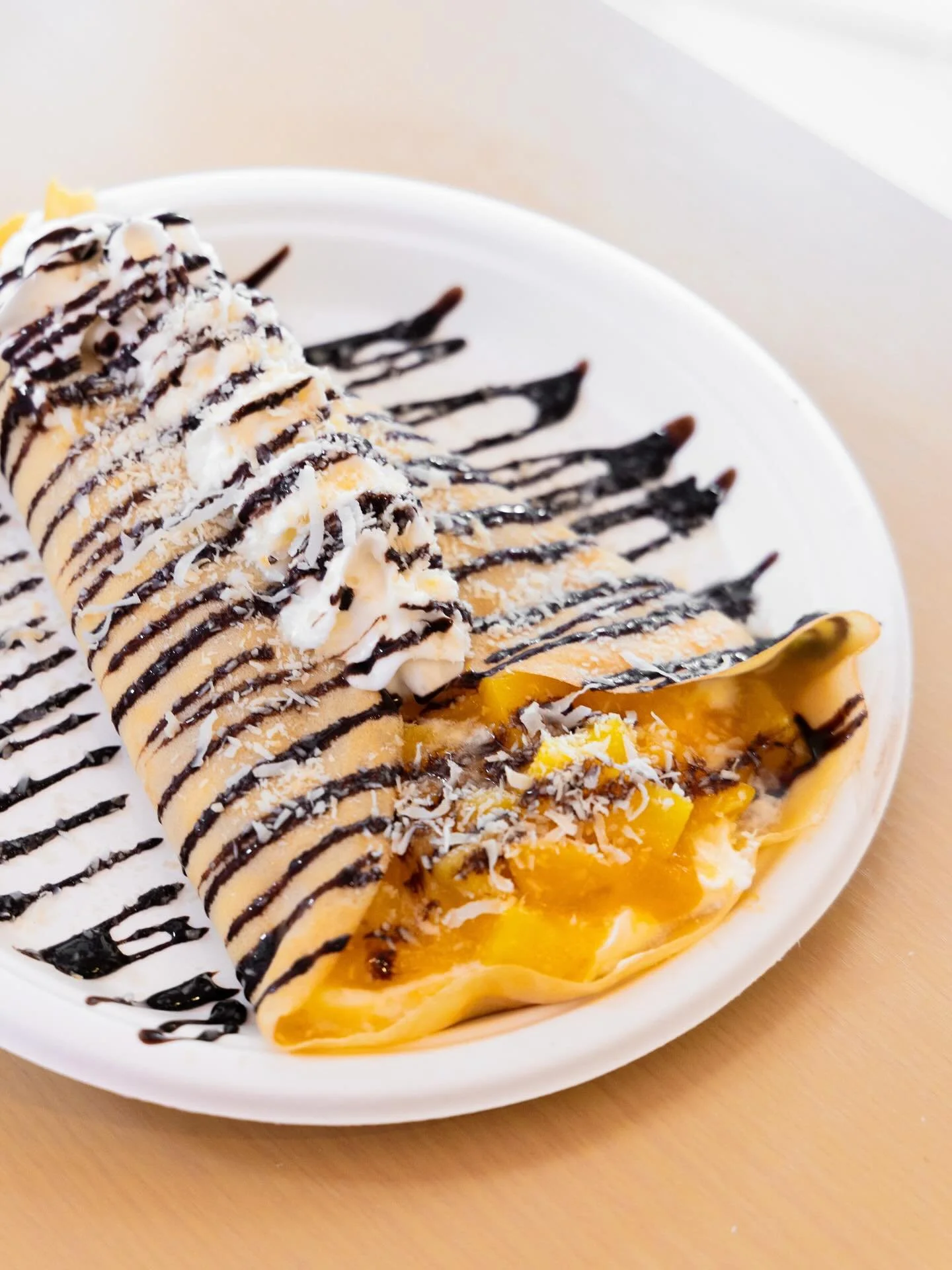 It&rsquo;s sweet, it&rsquo;s pretty, it deserves all the angles, and you deserve to treat your self 😍

🍍🥥The Tropical Crepe🥥🍍